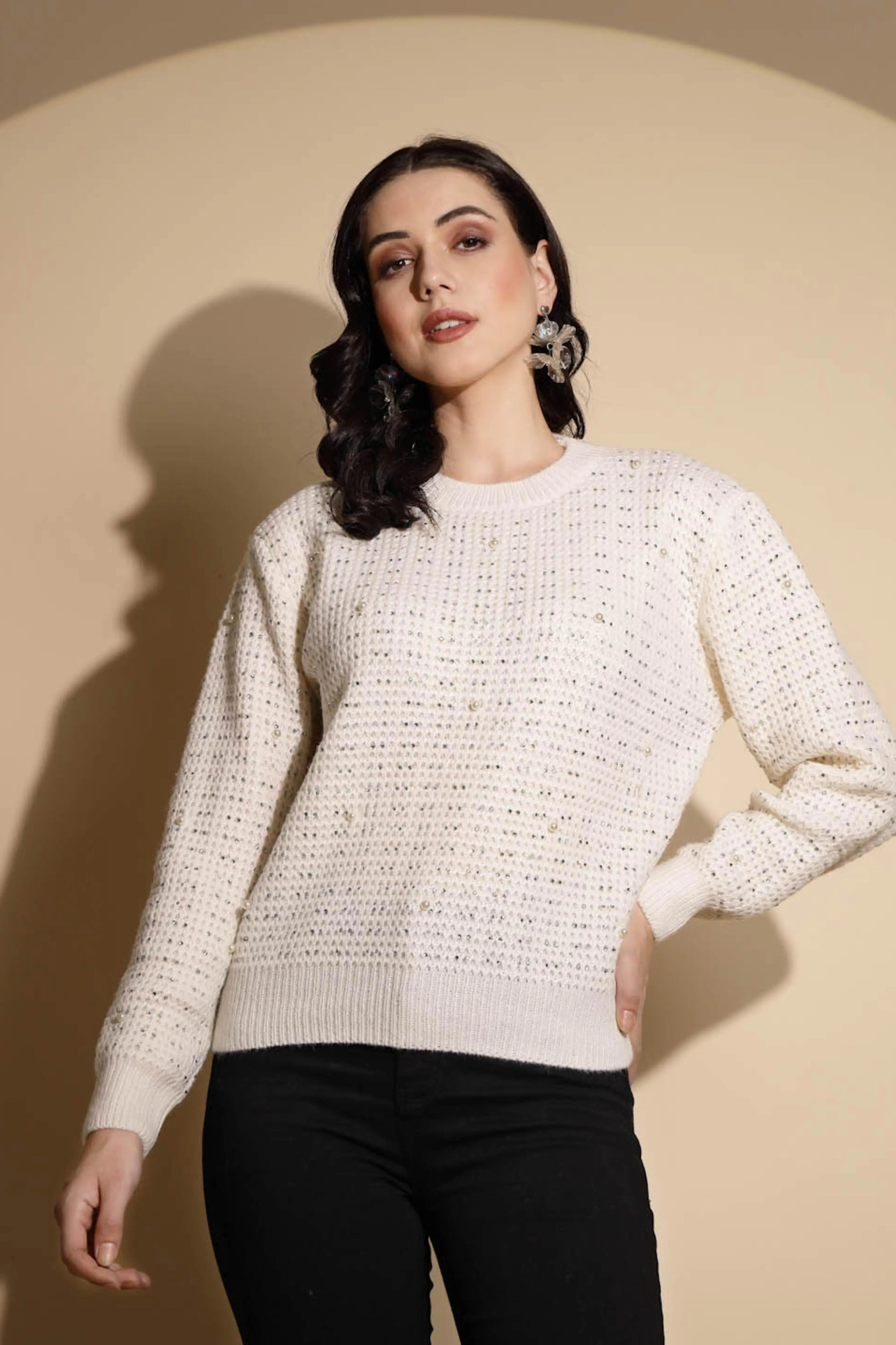 Off White Solid Knitted Pullover - Global Republic