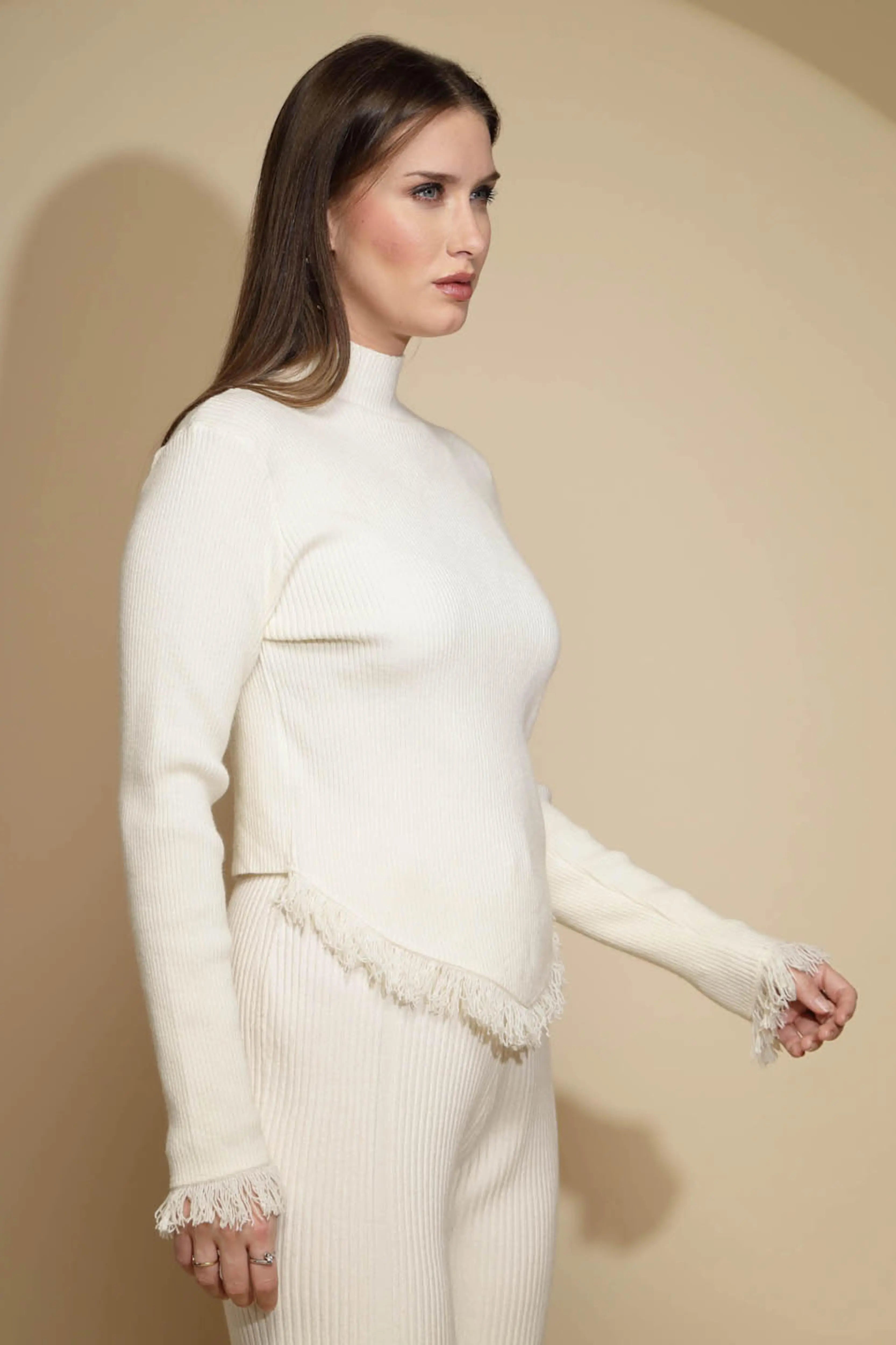 Off-White Solid Woolen Fringed Pullover - Global Republic