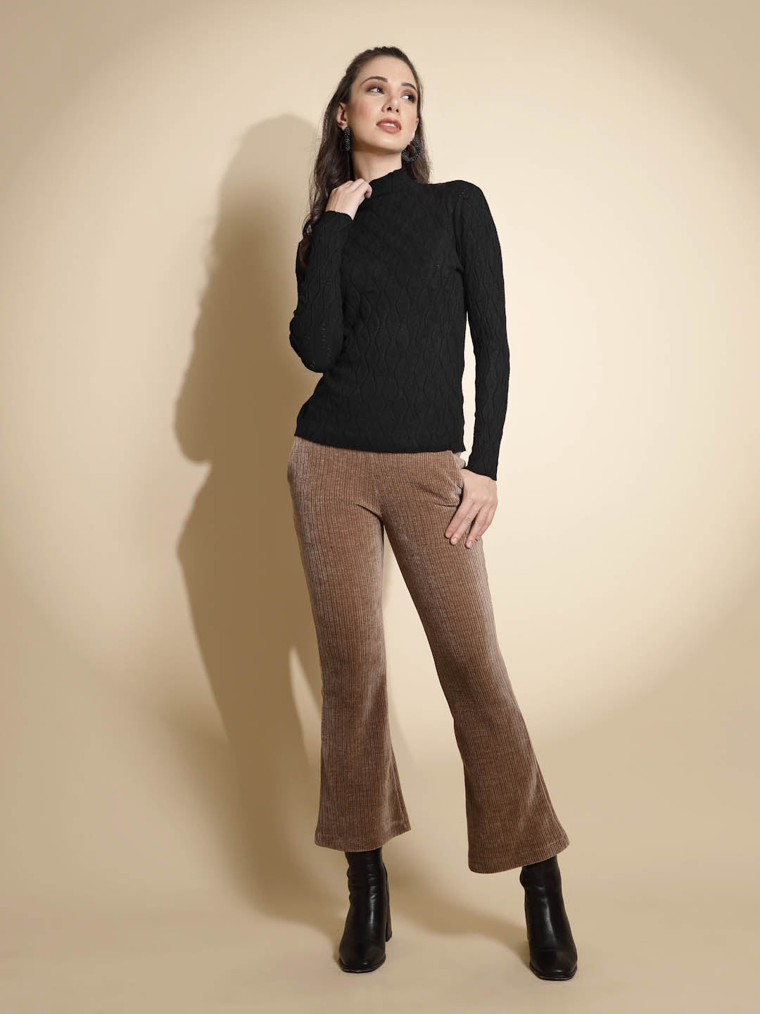 Black Solid Full Sleeve Turtle Neck Knitted Skivvy