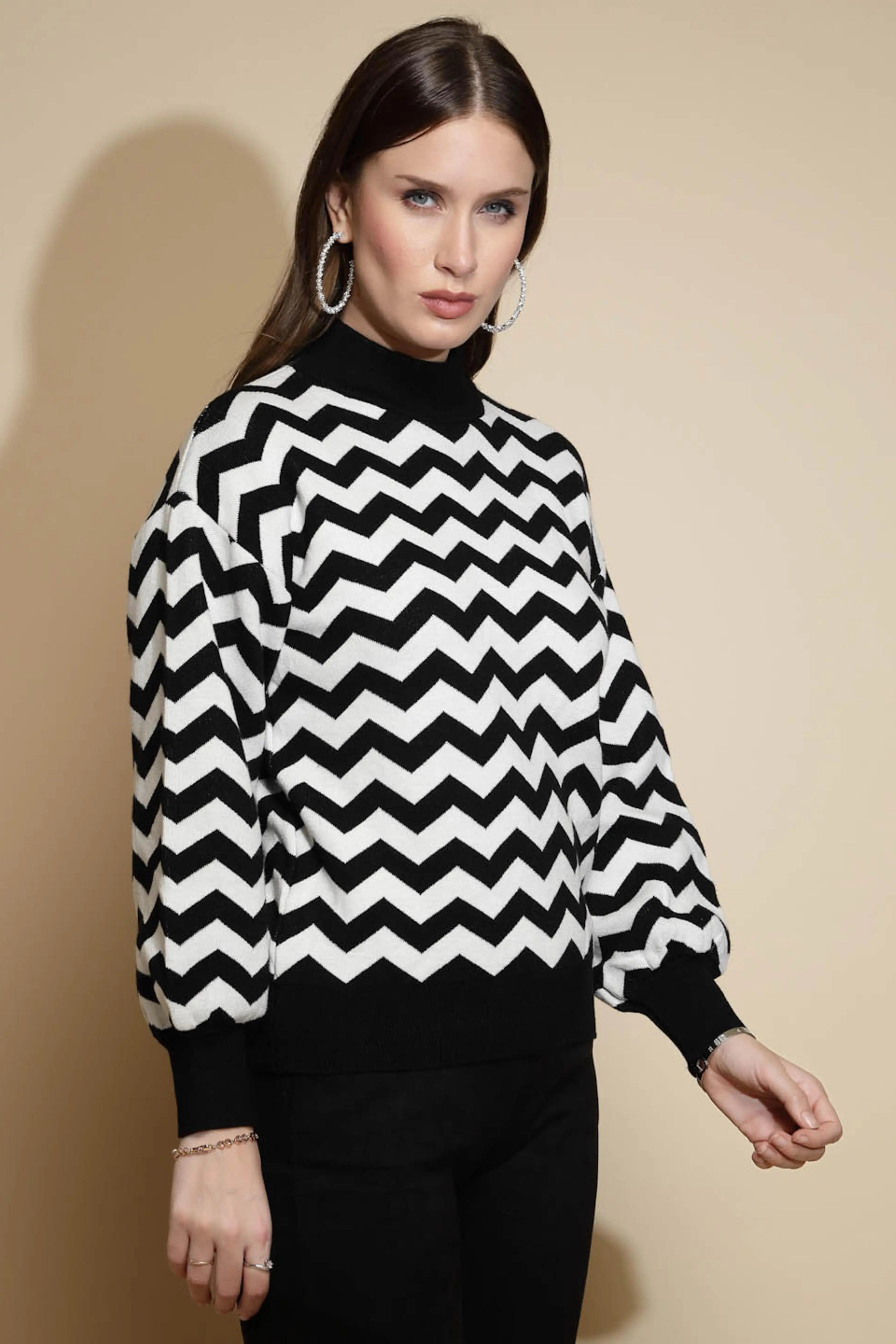 Black Geometric print Full Sleeve Turtle Neck Acrylic Pullover Sweater - Global Republic
