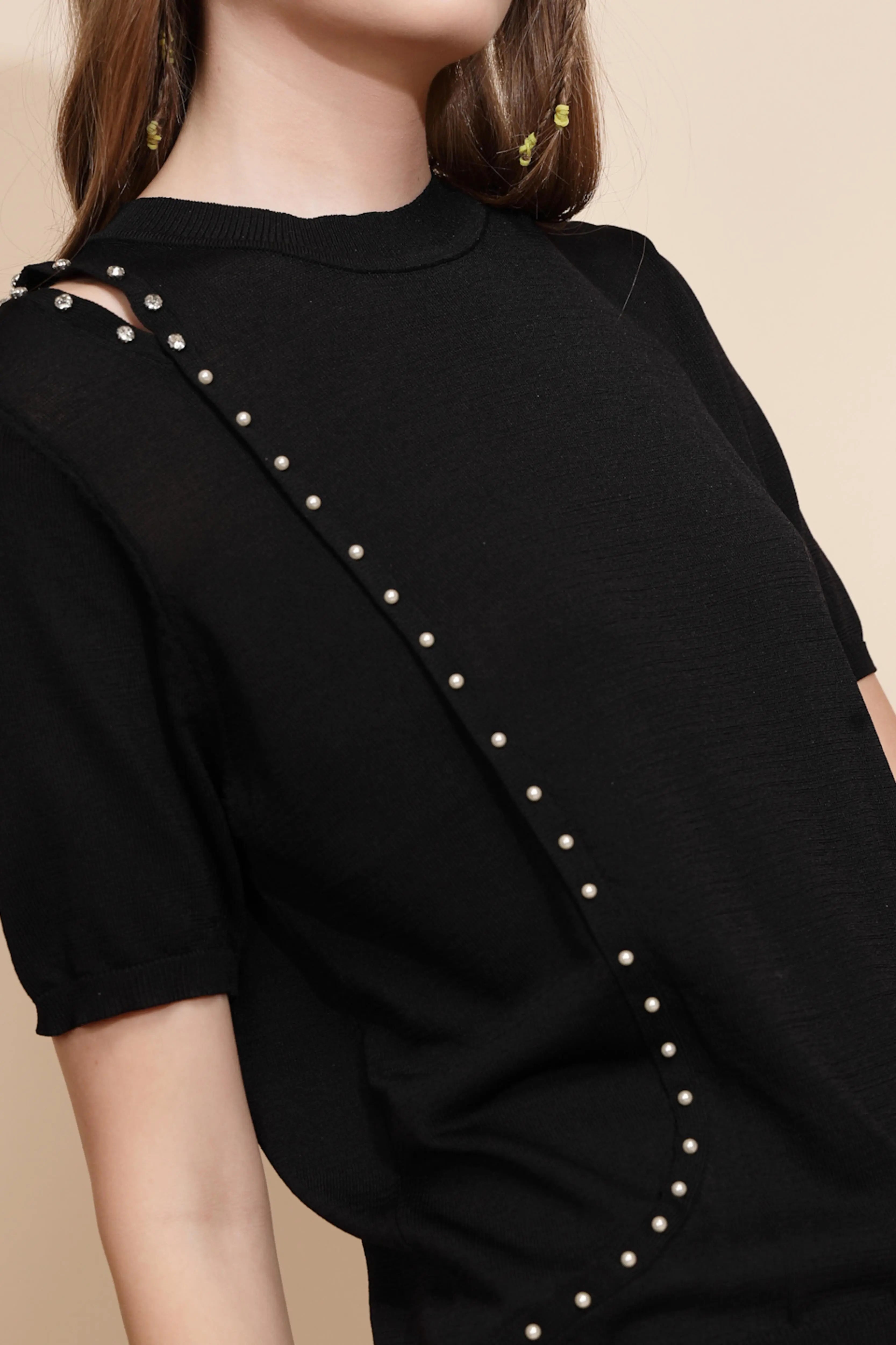 Black Solid Viscose Blend Top - Global Republic