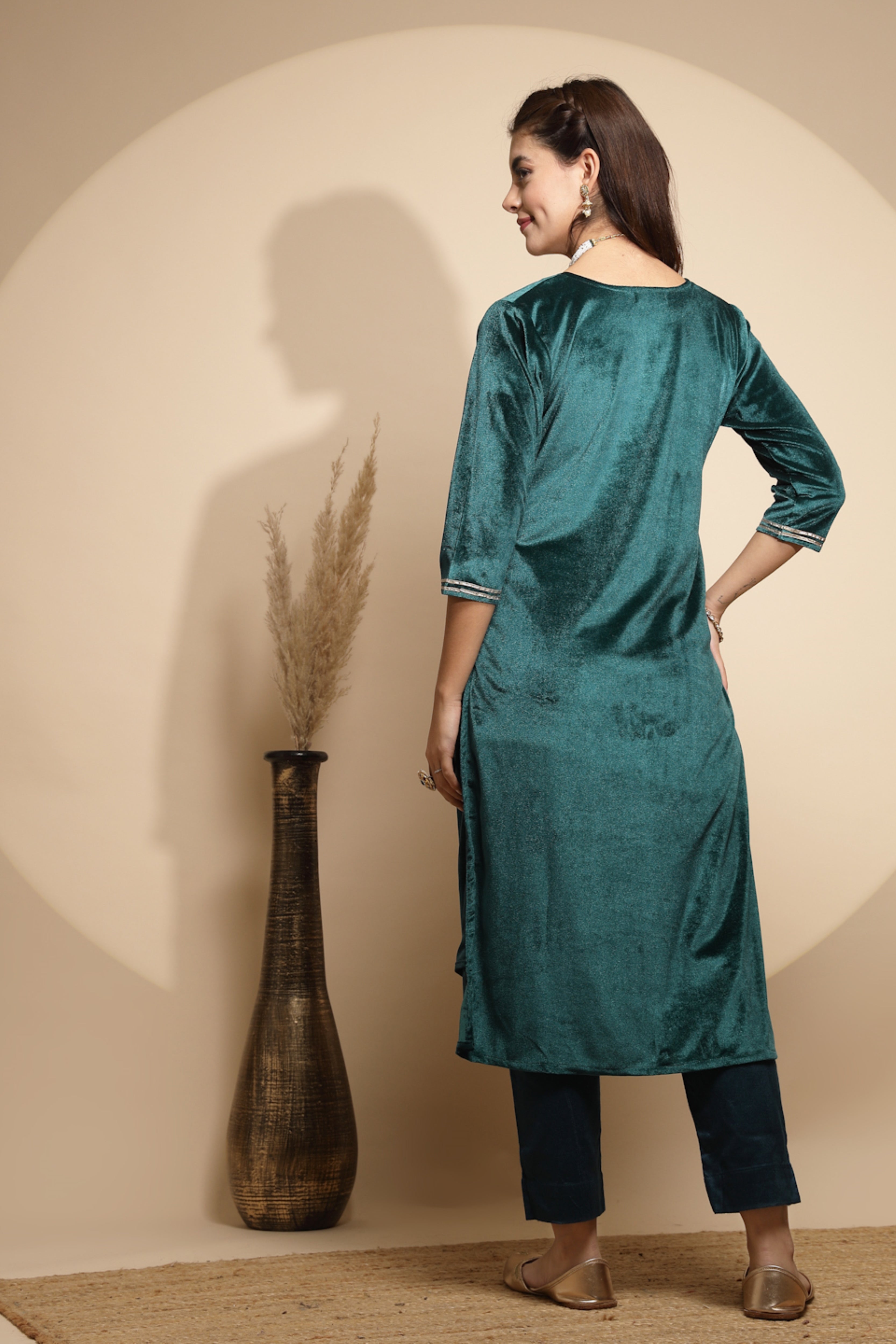 Green Embroidered Velvet Kurta