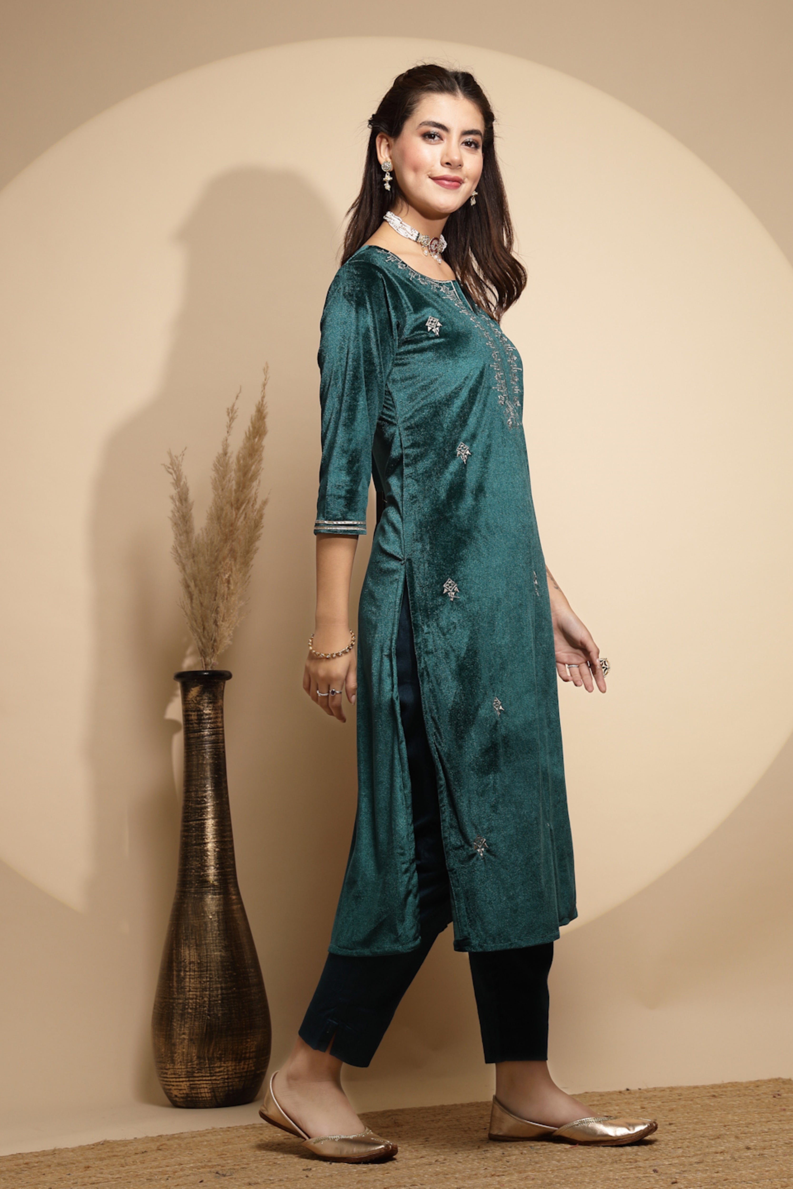 Green Embroidered Velvet Kurta