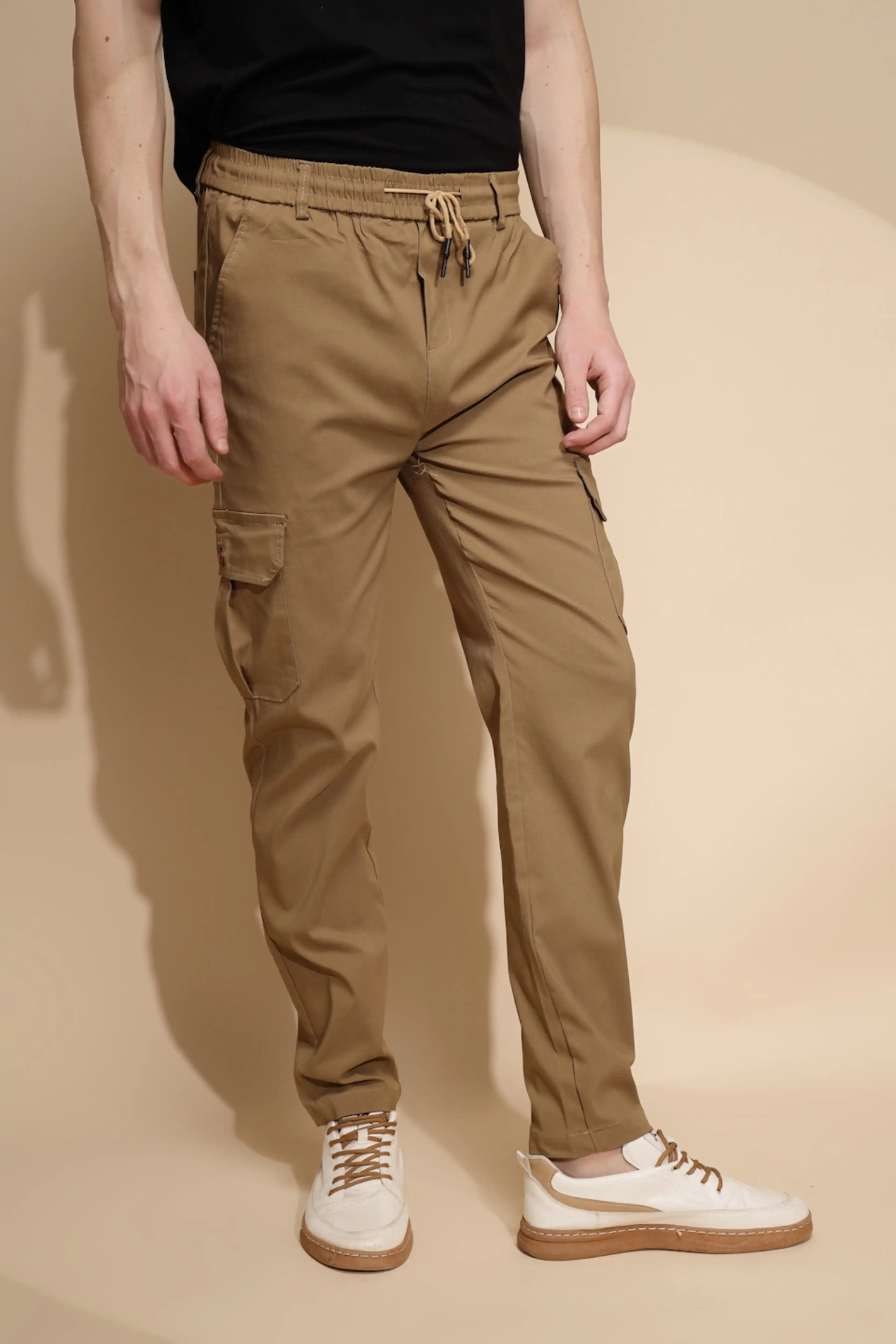 Men Brown Solid Mid Rise Cargo Pant