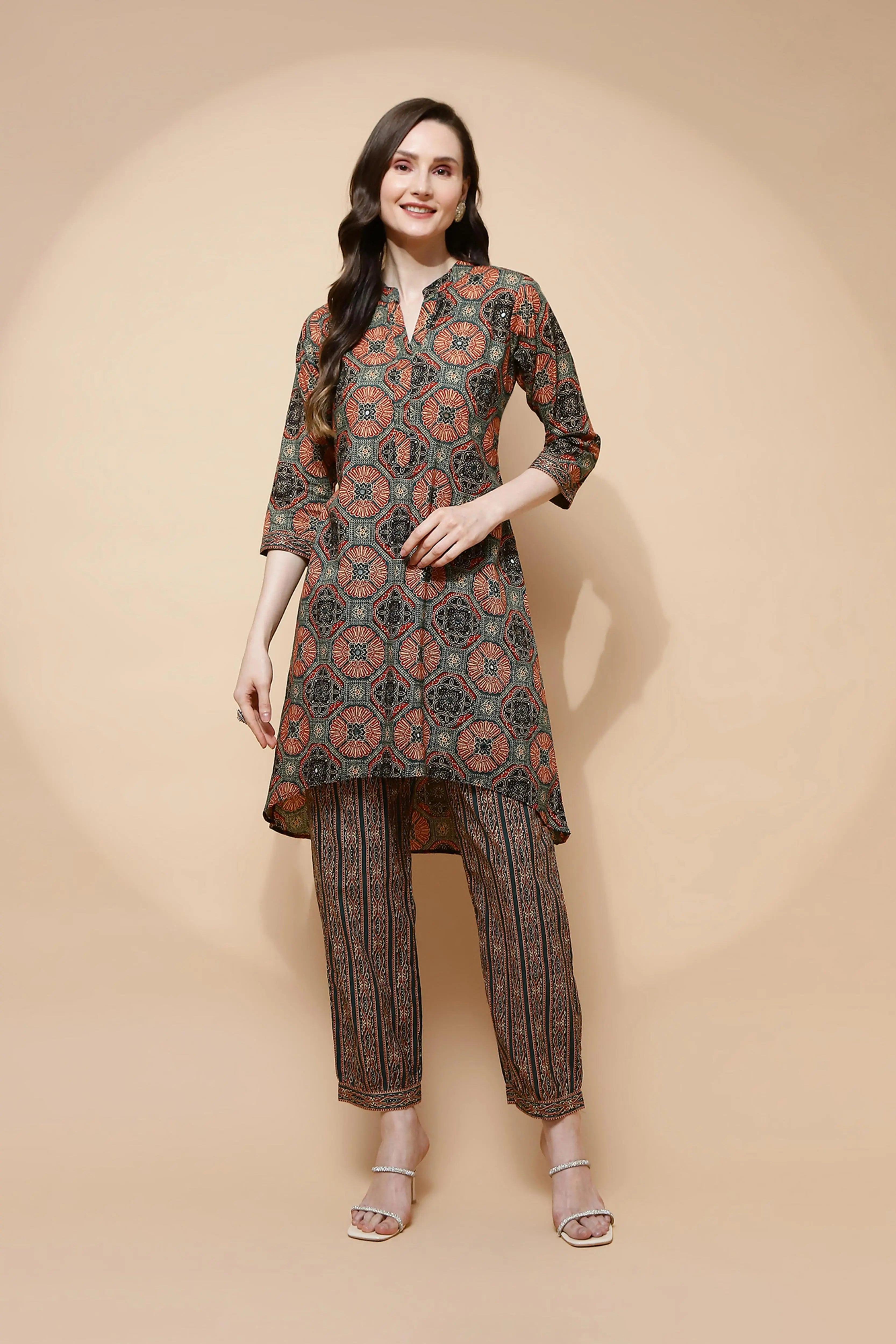 Rust Green Cotton Blend Loose Fit Kurta Set For Women - Global Republic
