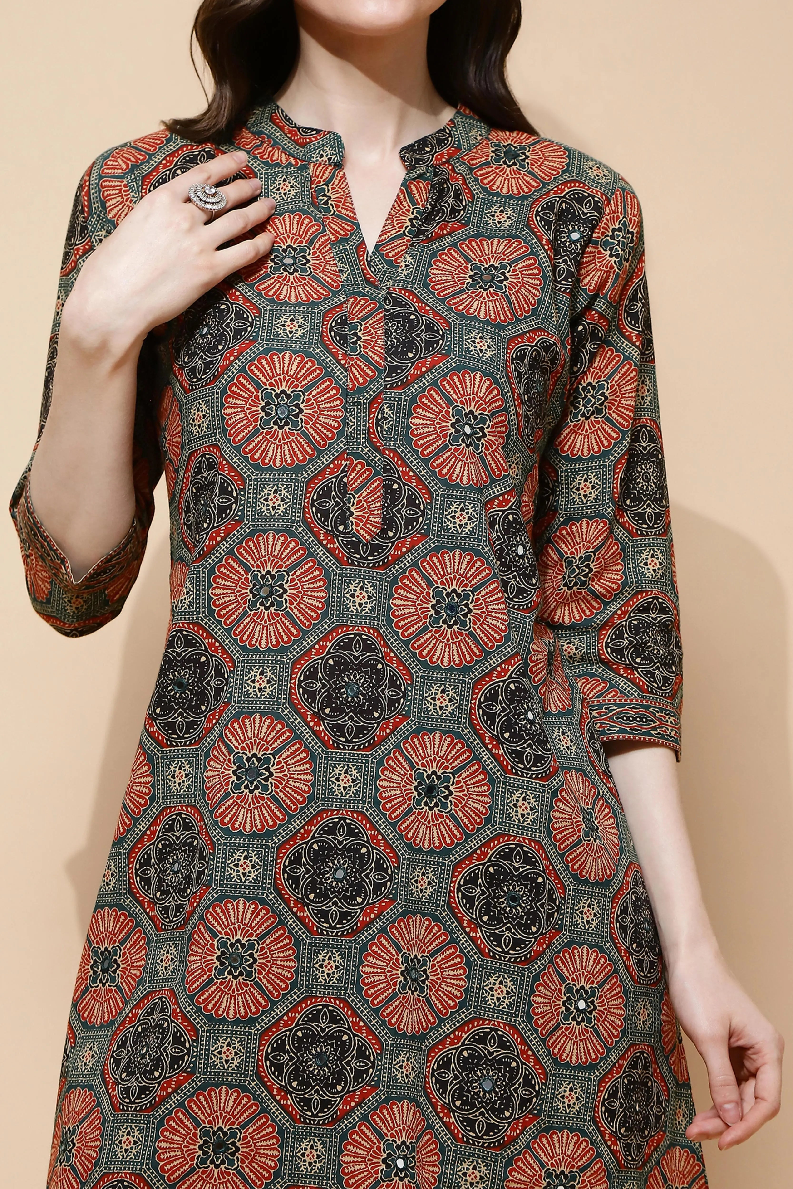 Rust Green Cotton Blend Loose Fit Kurta Set For Women - Global Republic