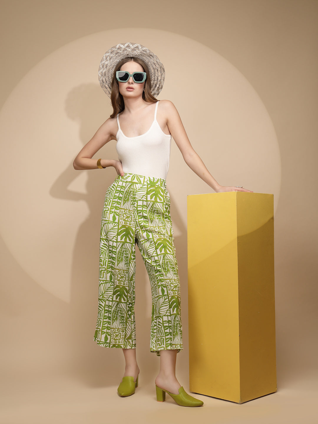 Green Linen Blend Regular Fit Trouser