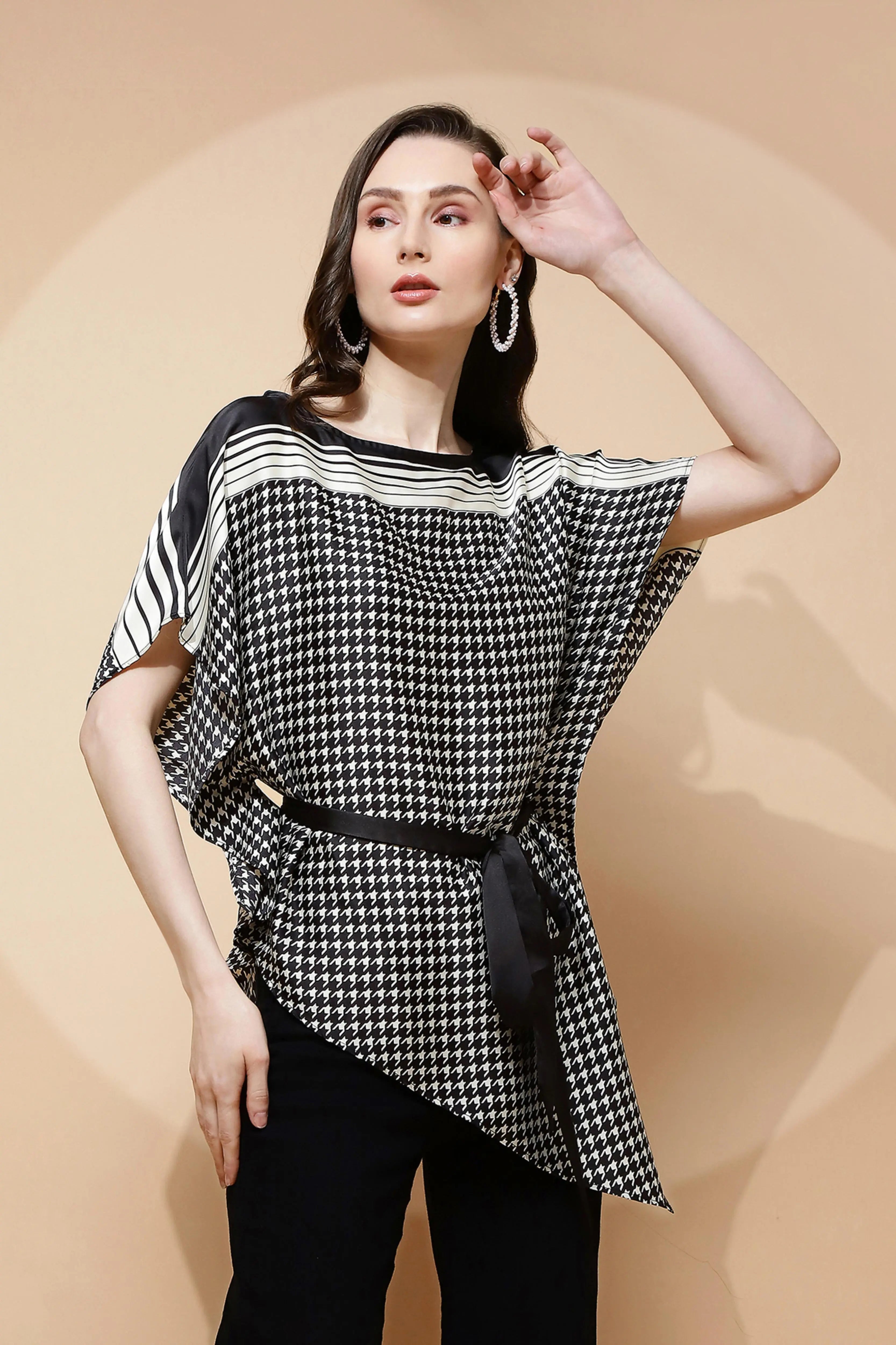 Black  Regular Fit Blouse For Women - Global Republic