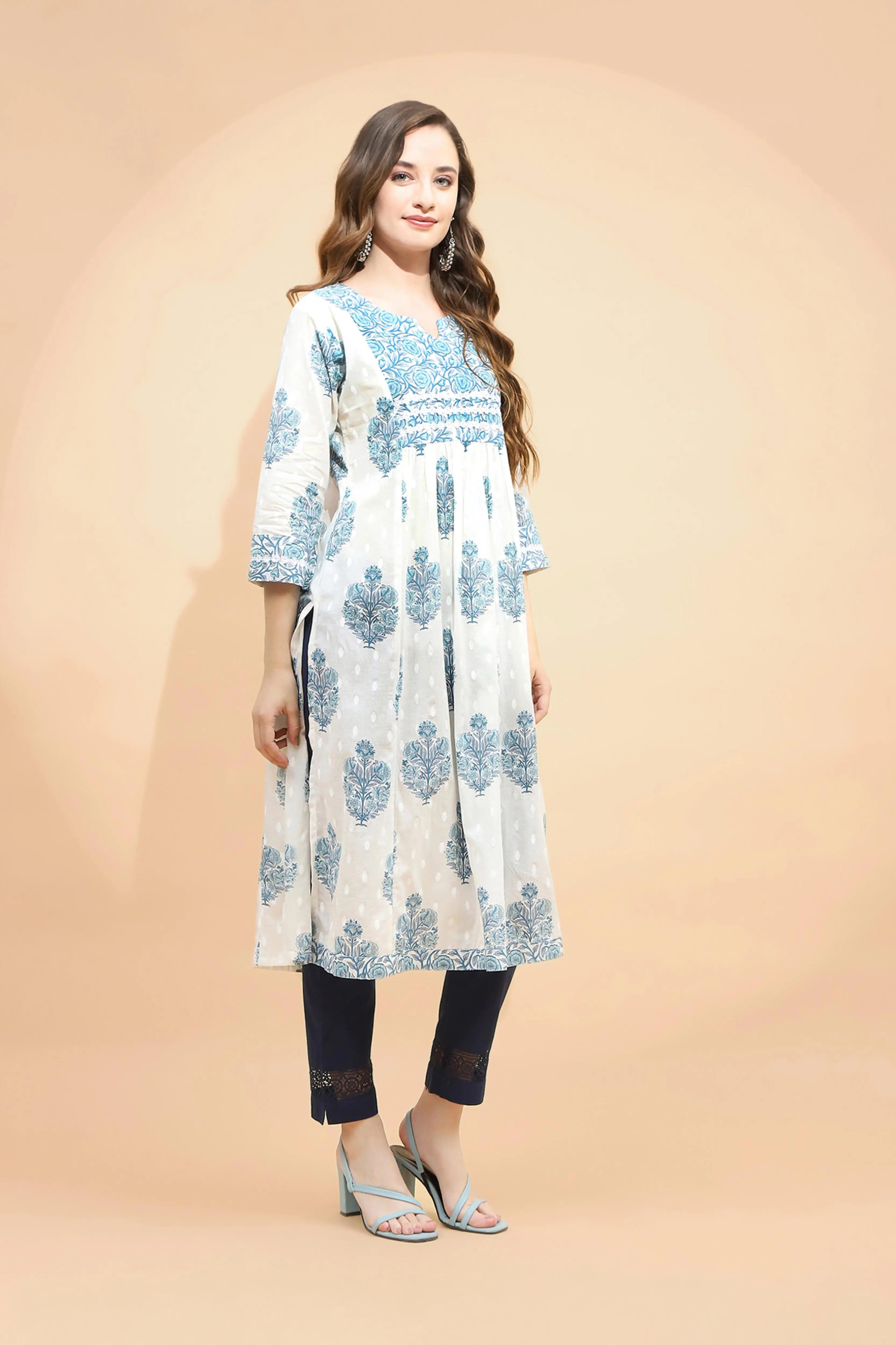 White Cotton Blend Loose Fit Kurta For Women - Global Republic