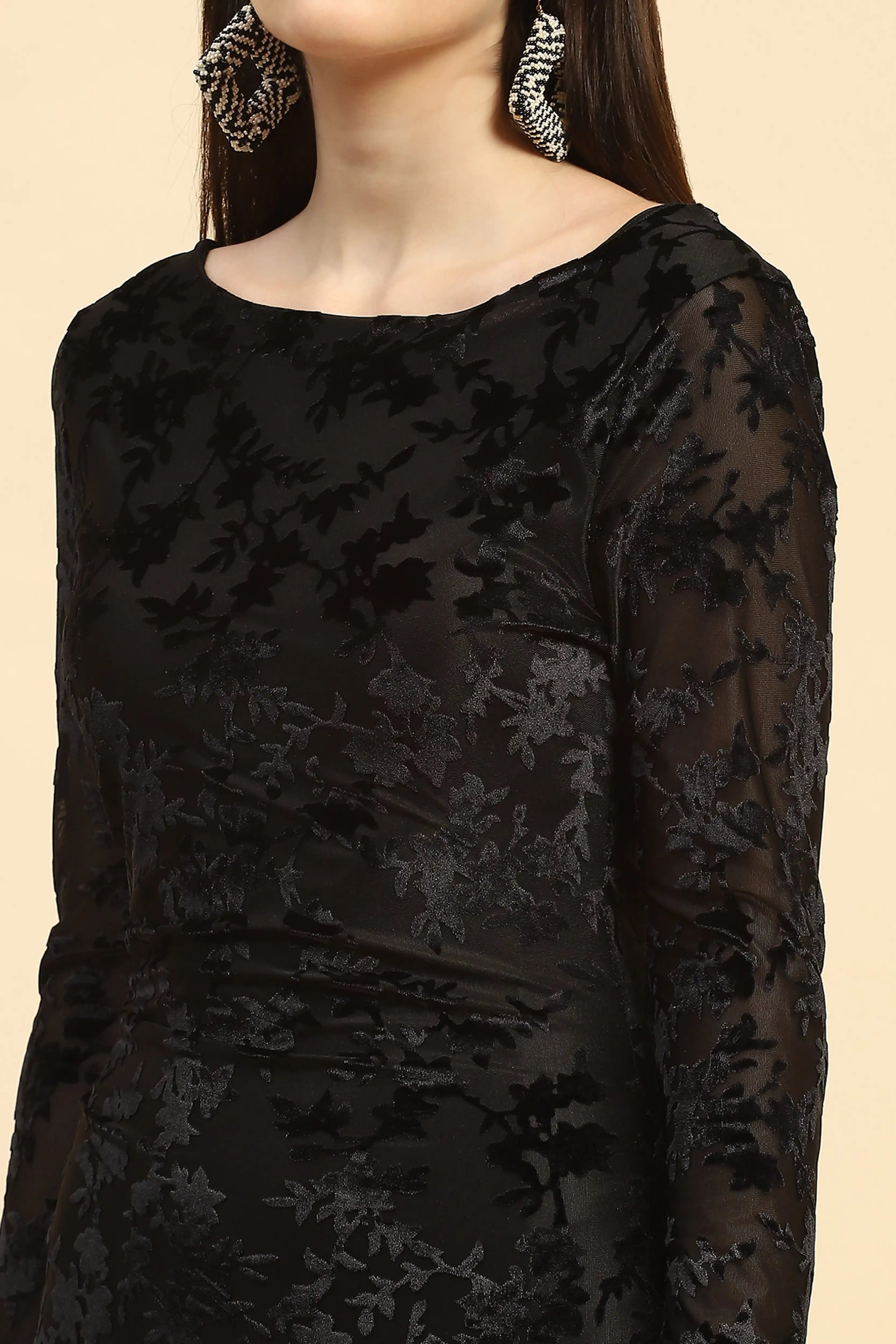 Black Texture Slim Maxi Dress