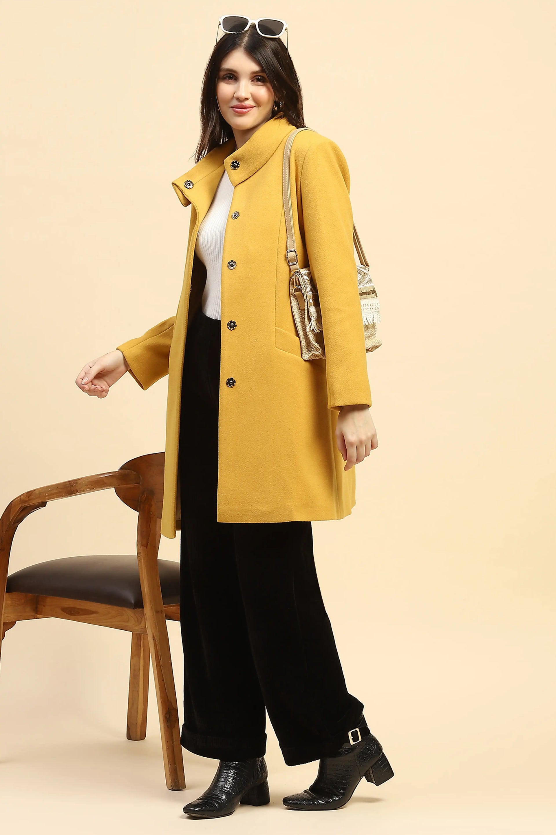 ジャケット・アウター TROVE ''RUUTUKA LONG COAT'' Long Coat - Mustard Solid Long Coat for Stylish Outerwear Fashion