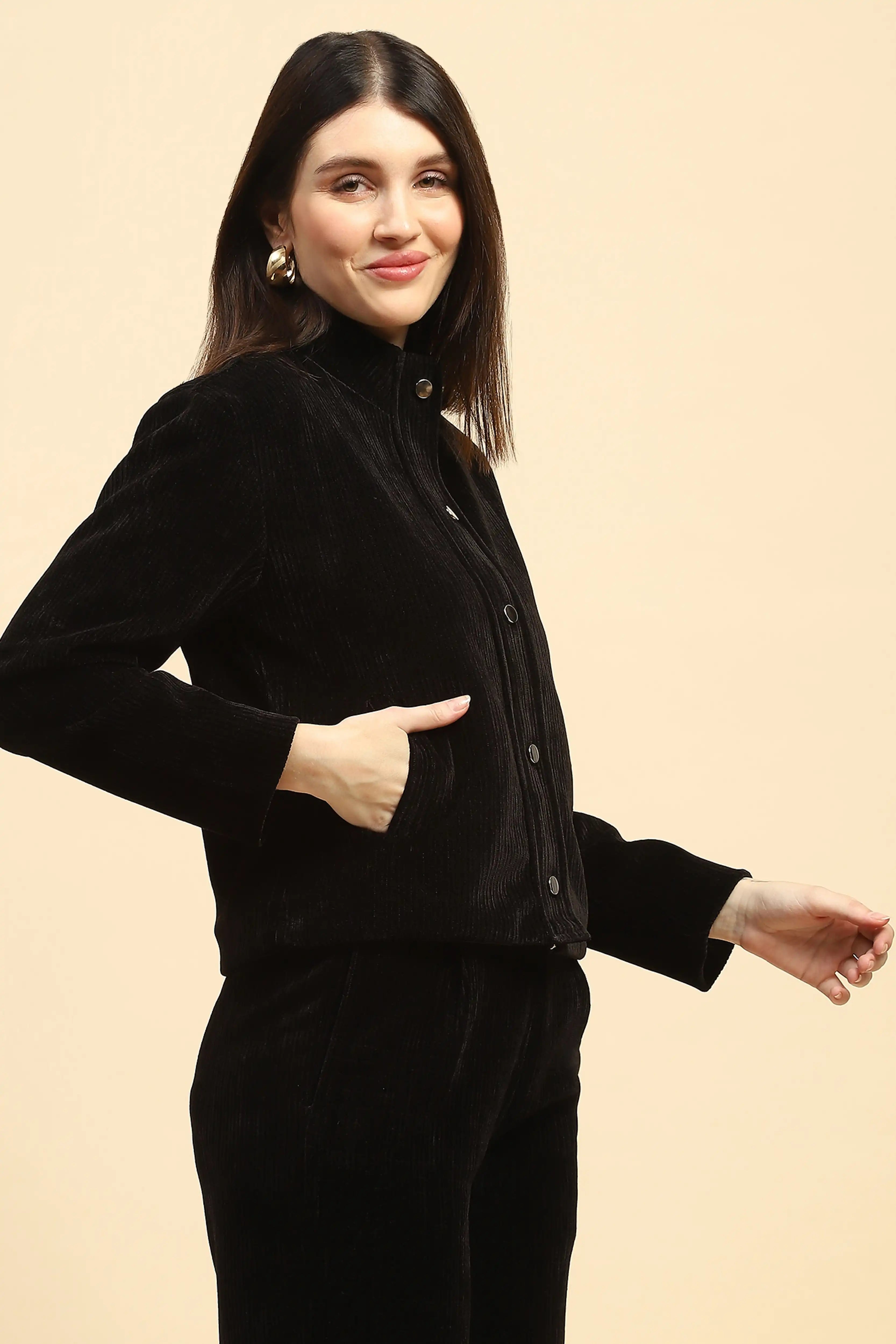 Black Solid Boxy Fit Jacket