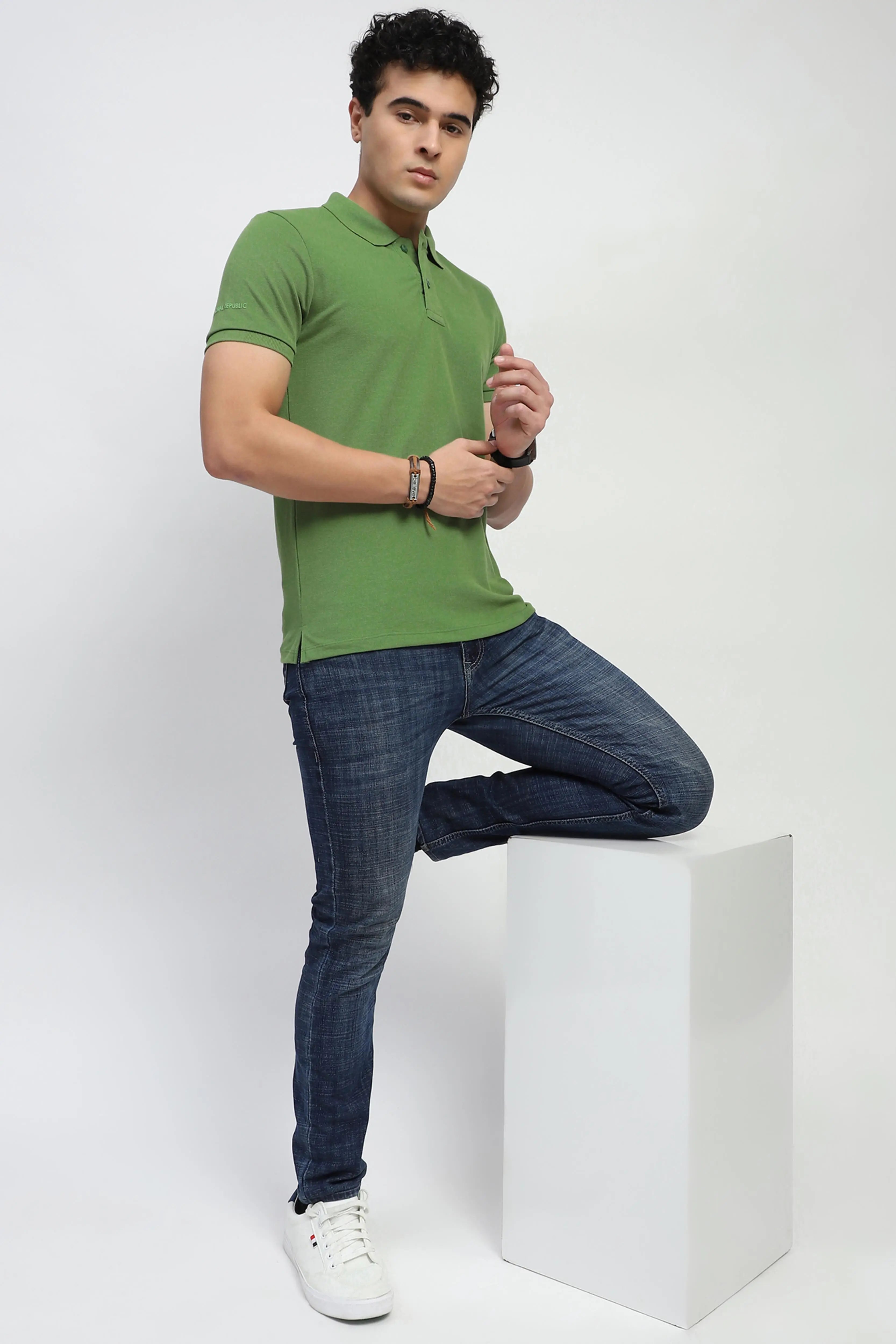 Green Solid Cotton Blend Polo T-Shirt - Global Republic