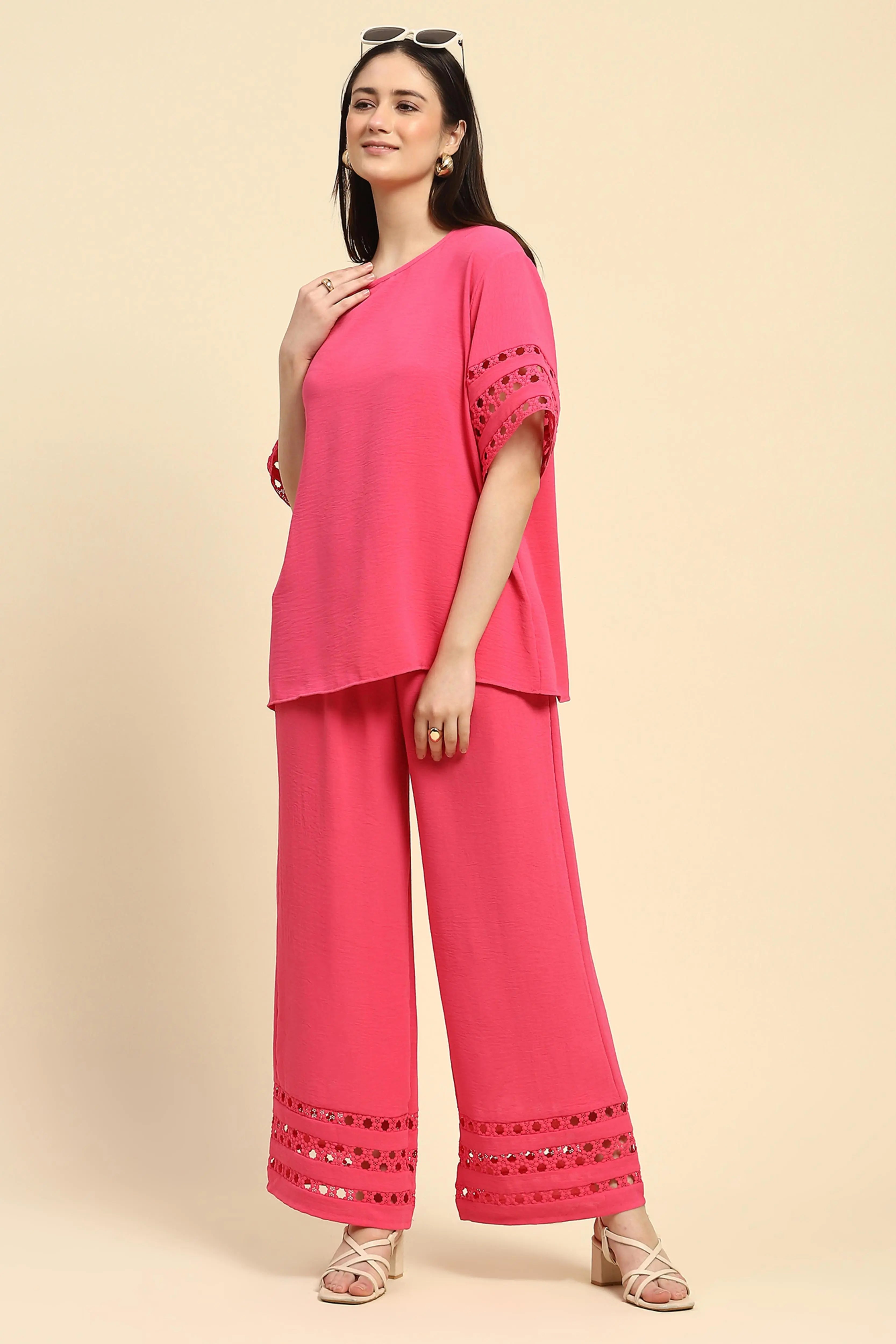 Pink Solid Lace Loose Nightsuit - Global Republic