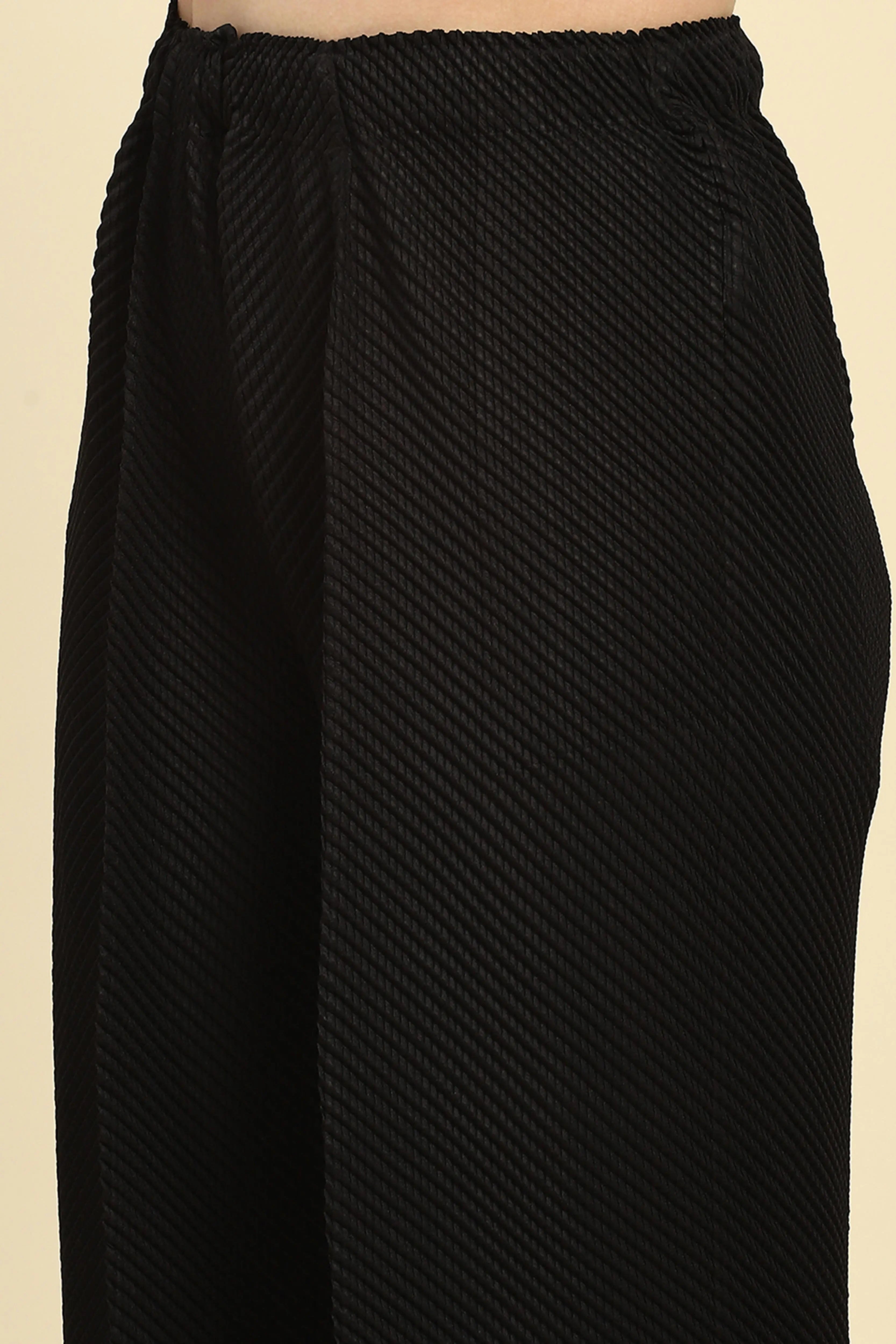 Black Pleated  Loose Lower - Global Republic