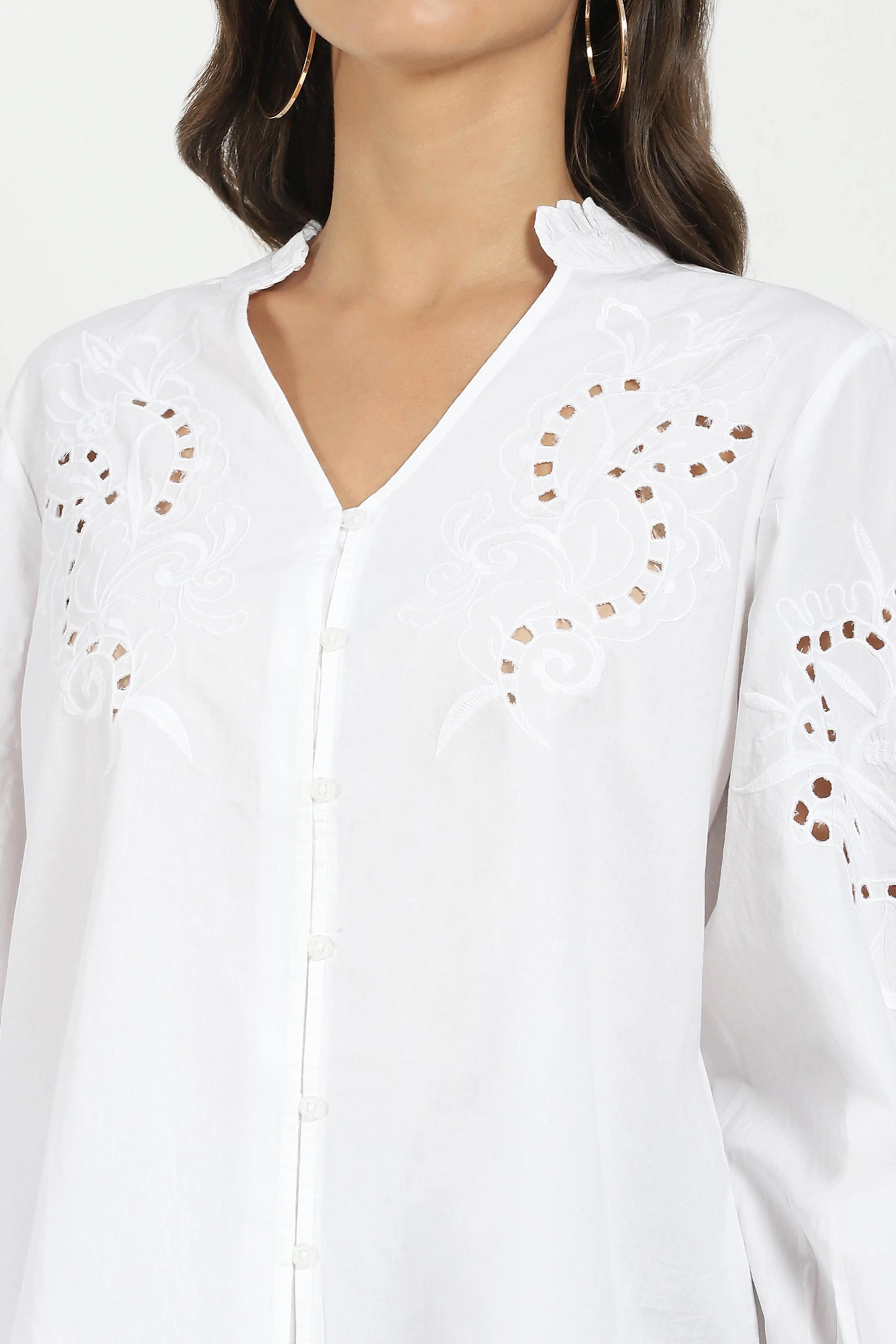 White Schiffli Loose Fit Top - Global Republic