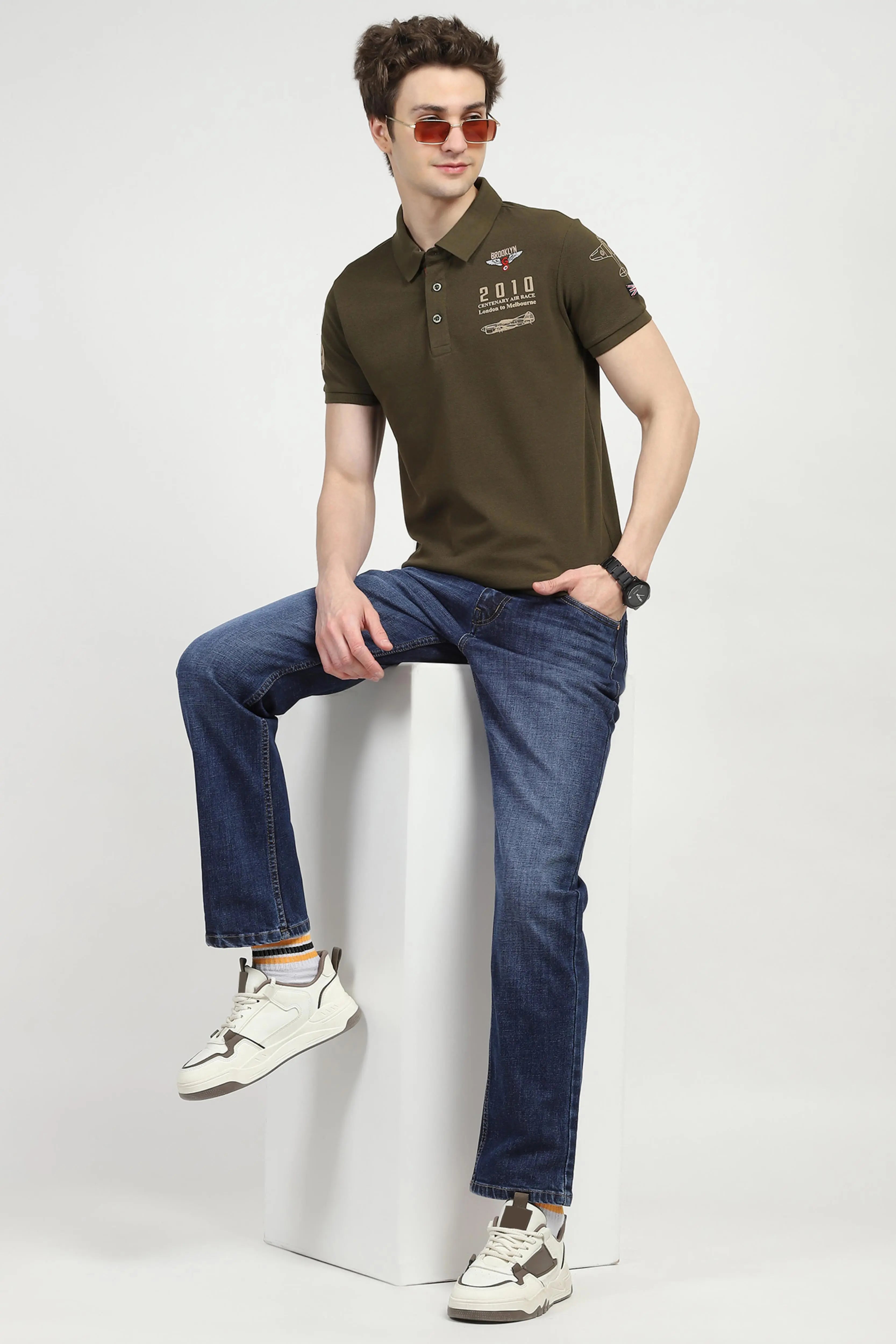 Blue Solid Regular Fit Jeans - Global Republic