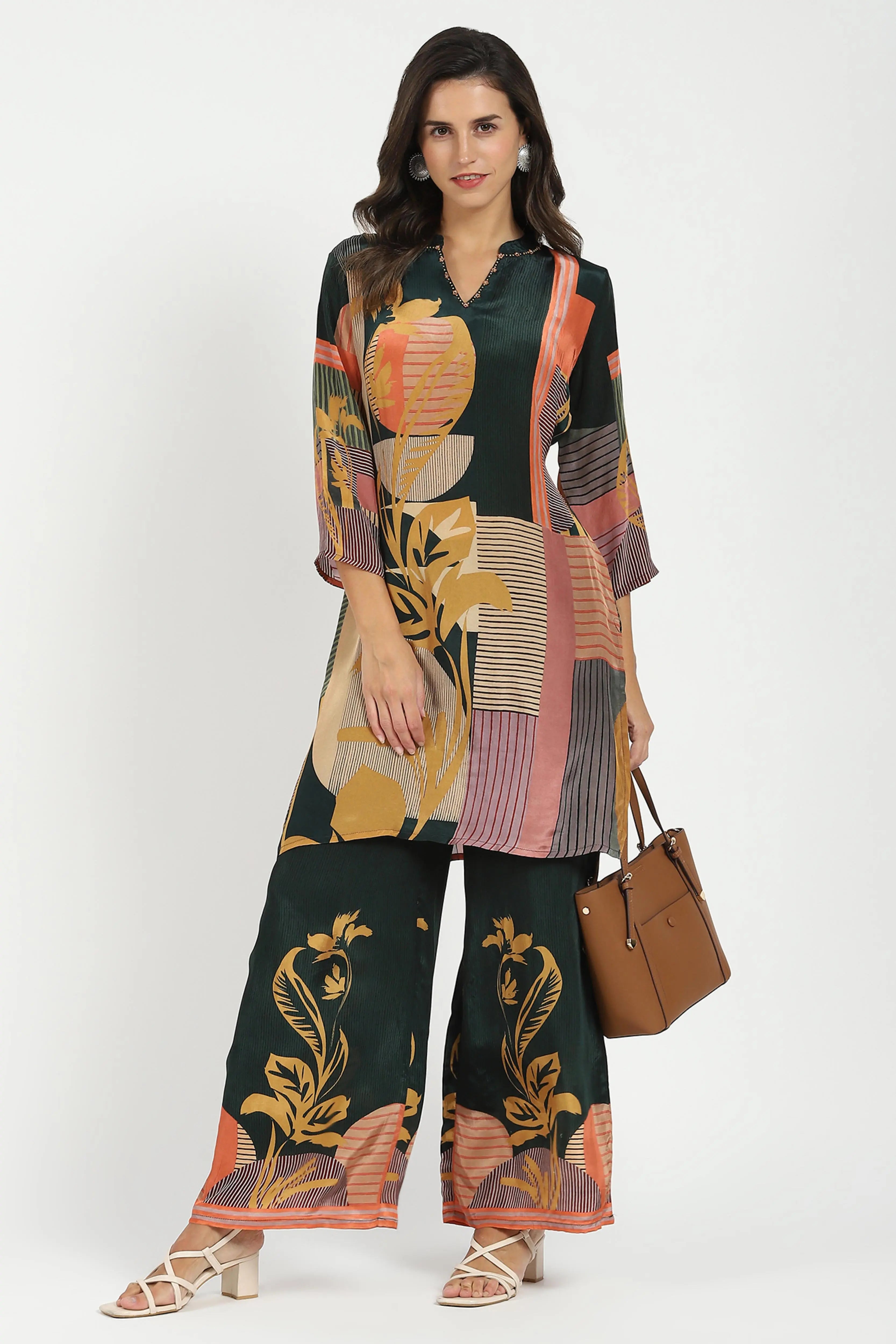 Green Abstract Crepe Kurta Set - Global Republic