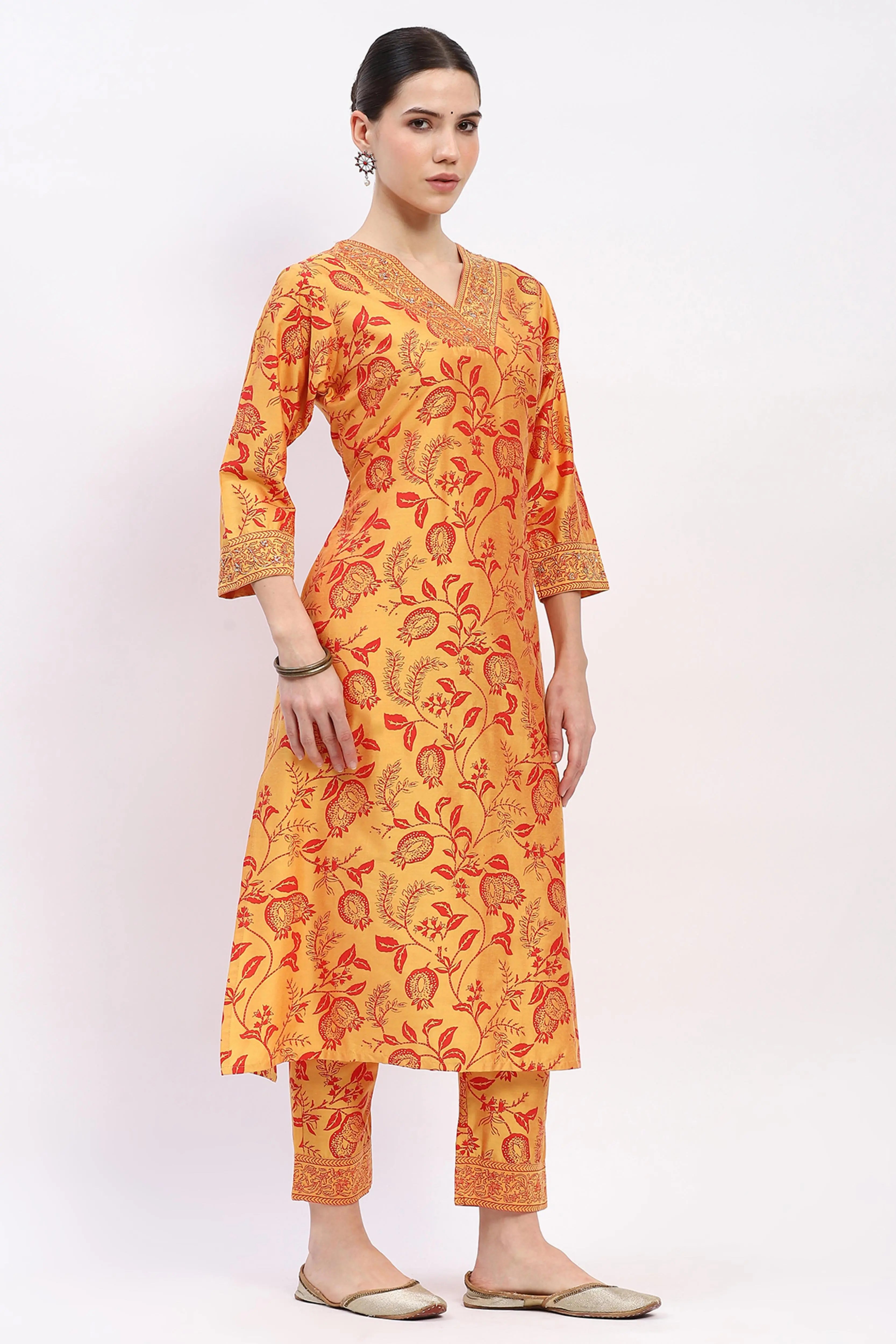 Muslin Embellished Kurta Set - Global Republic
