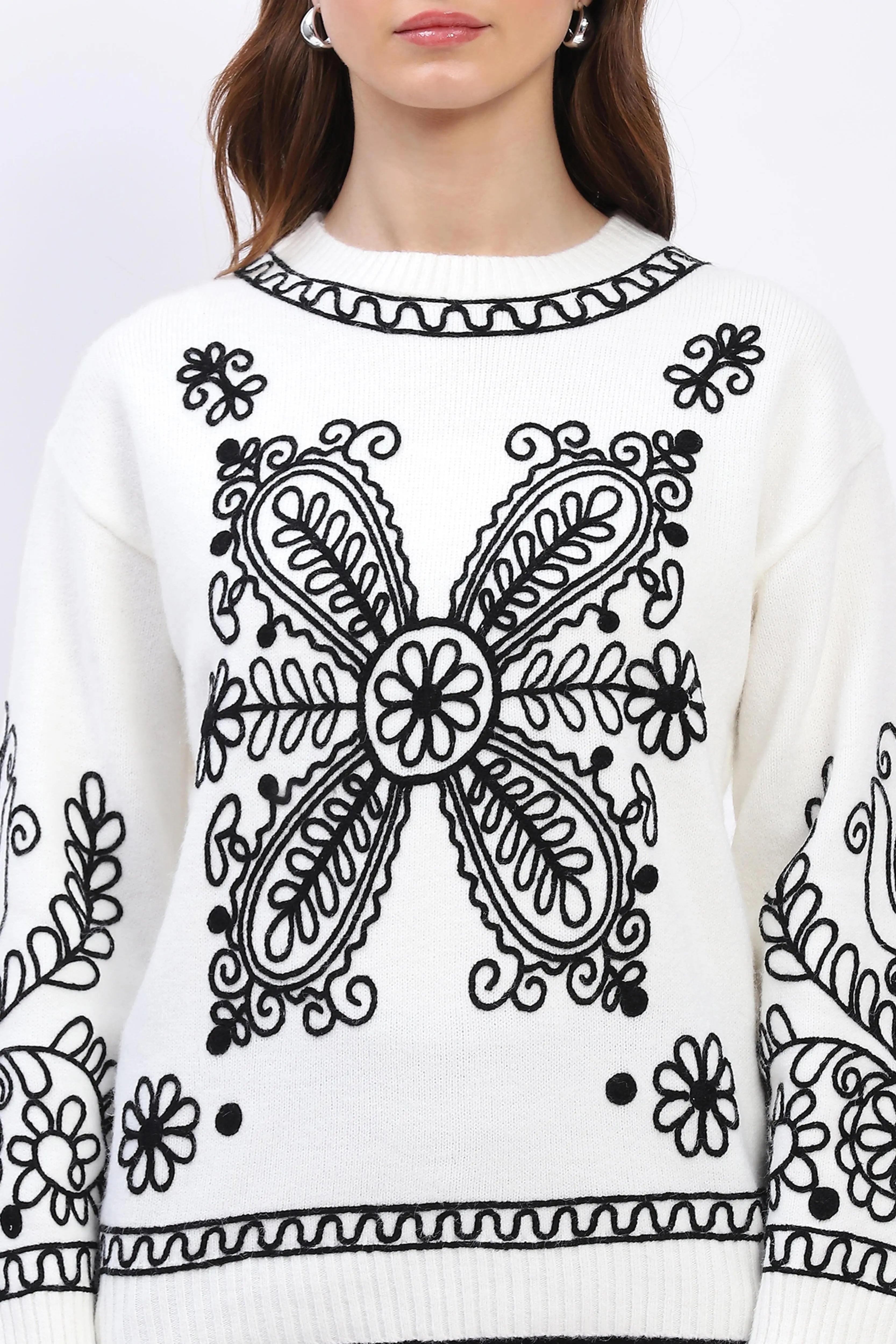 Floral Embroidered Pullover - Global Republic