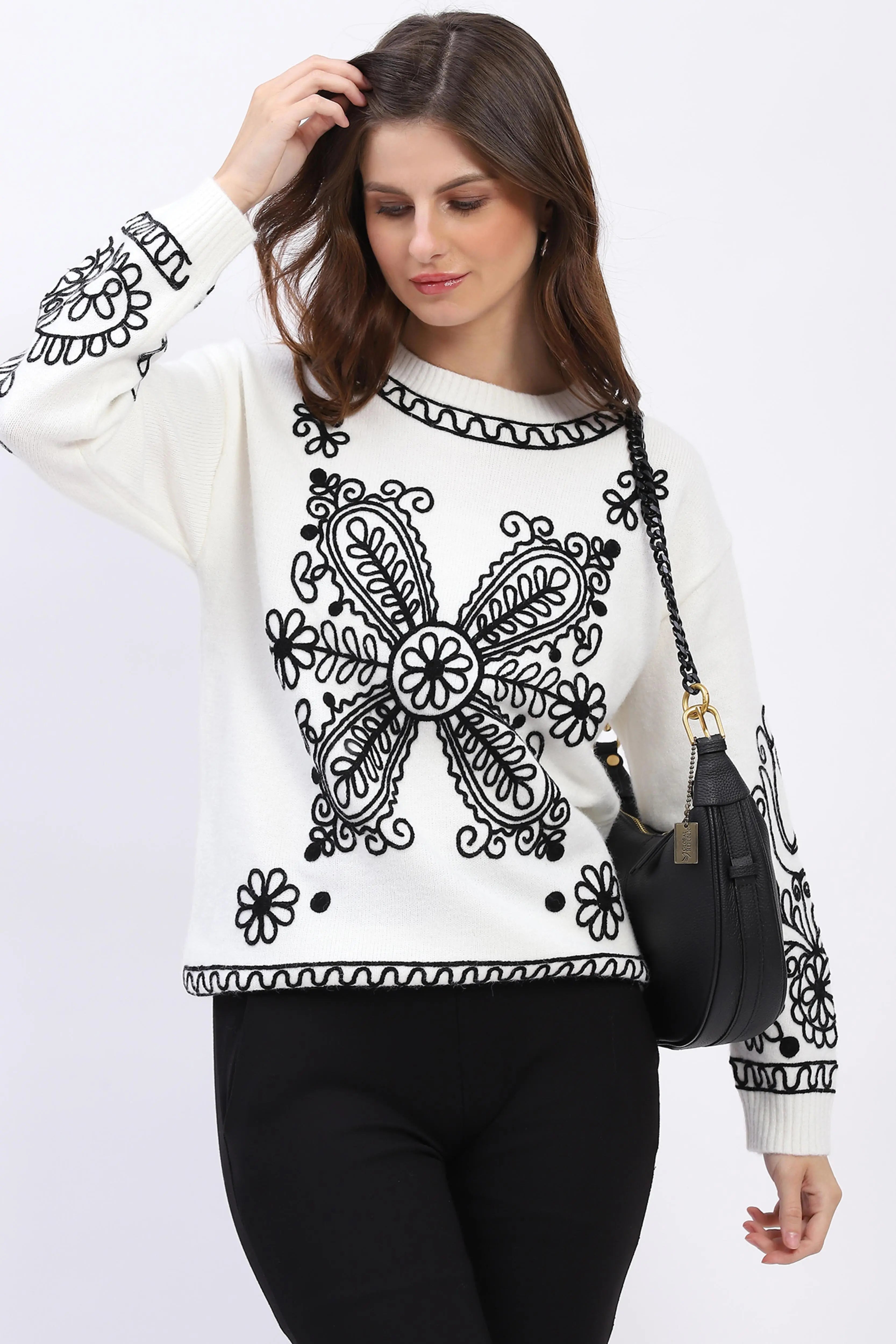 Floral Embroidered Pullover - Global Republic