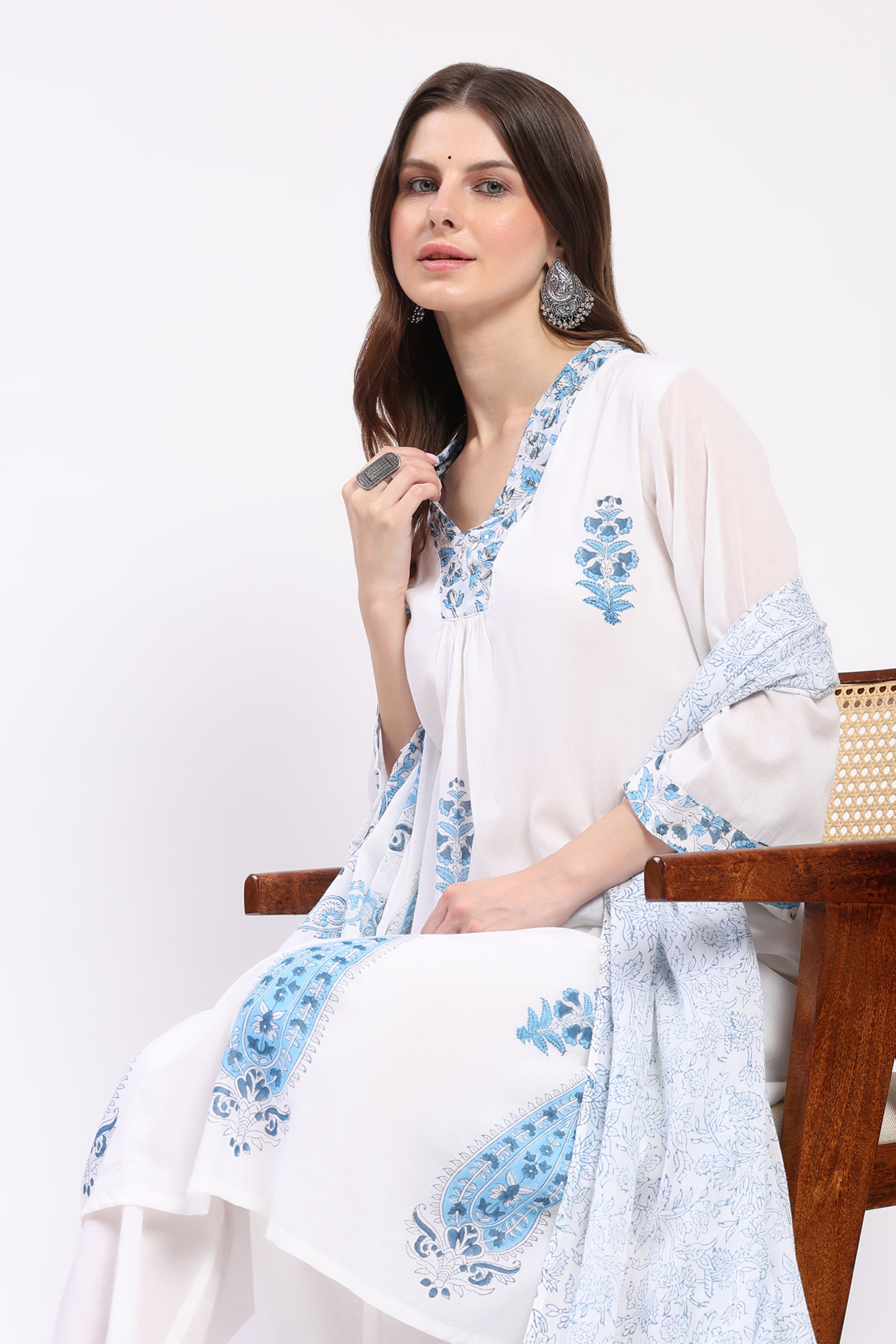 Elegant Summer White Floral Suit Set