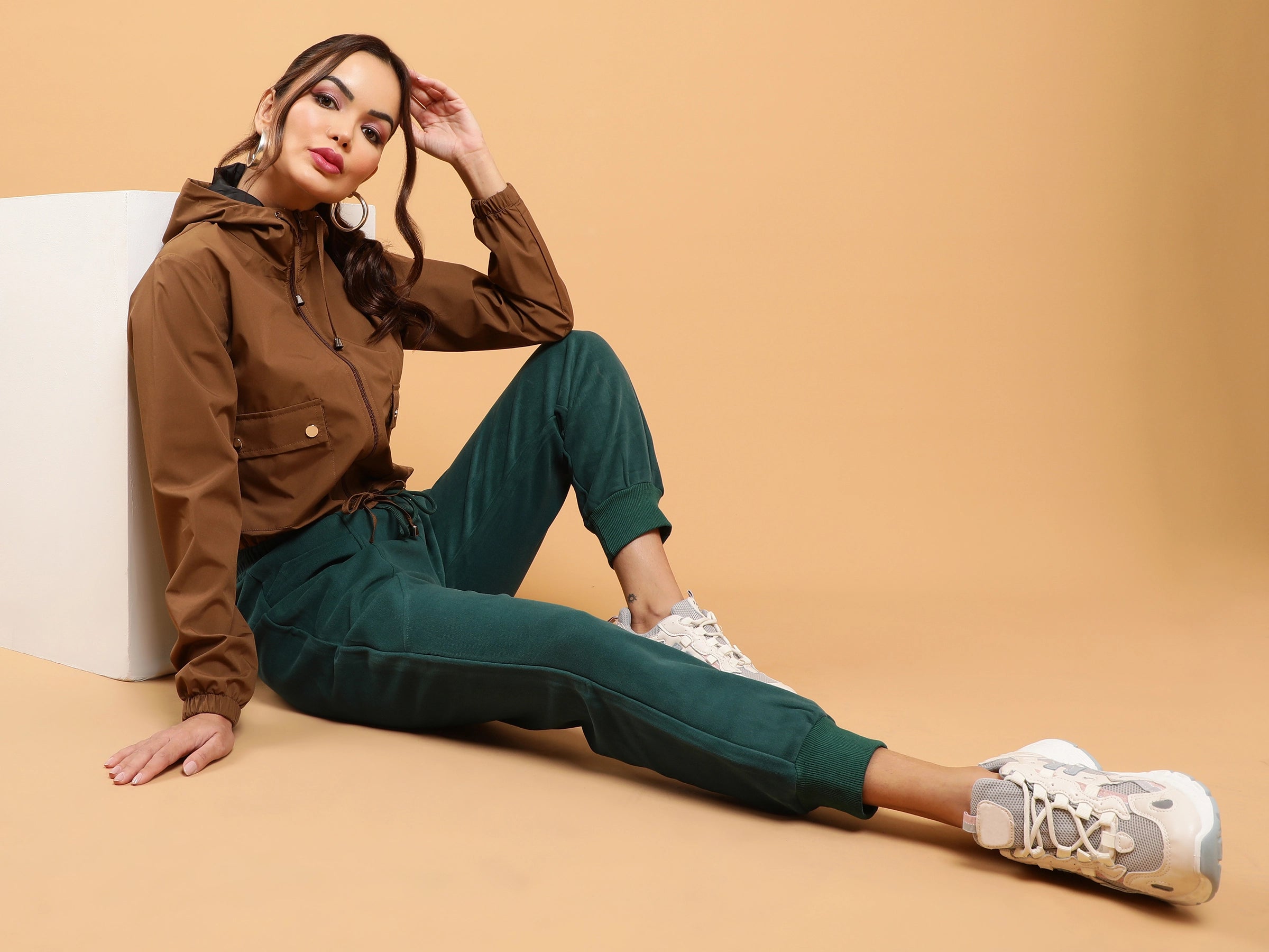 Green Elastic Hem Tapered Leg Jogger