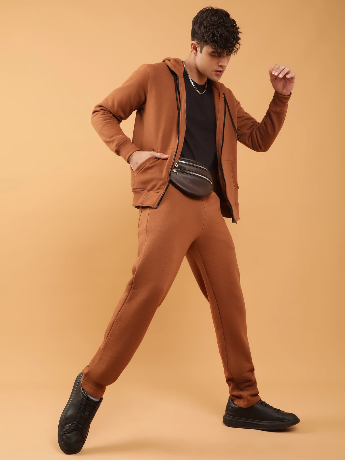 Mens Brown Solid Hooded Regular Fit Fleece Sweatshirt