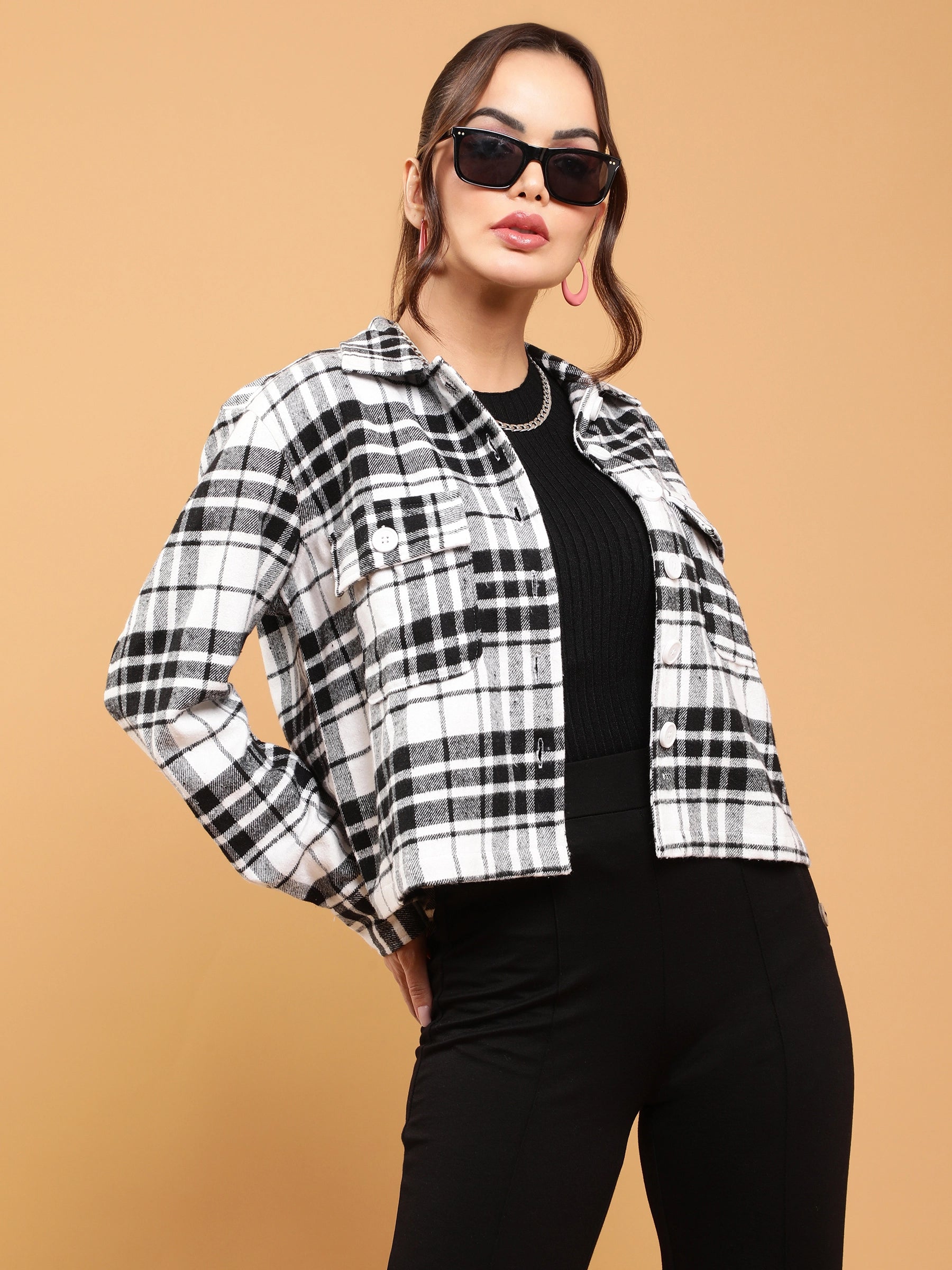 women black white loose fit checkered crop plaid shirt
