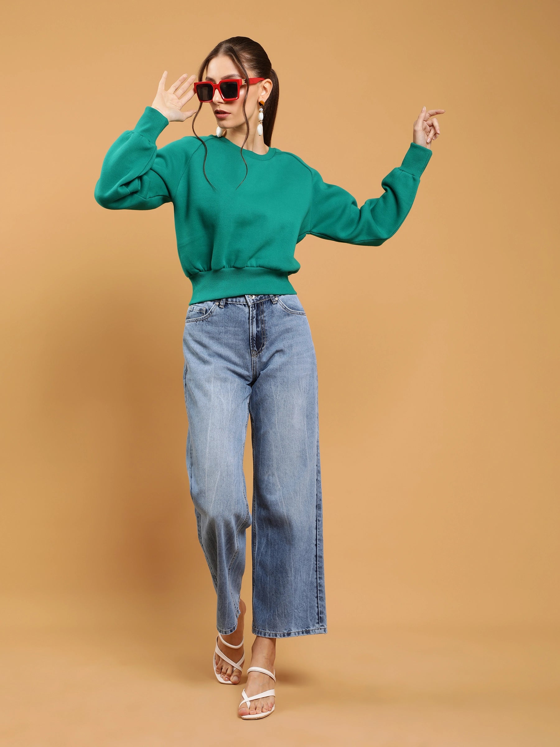 Women Green Raglan Sleeves Loose Fit Fleece Sweatshirt - Global Republic