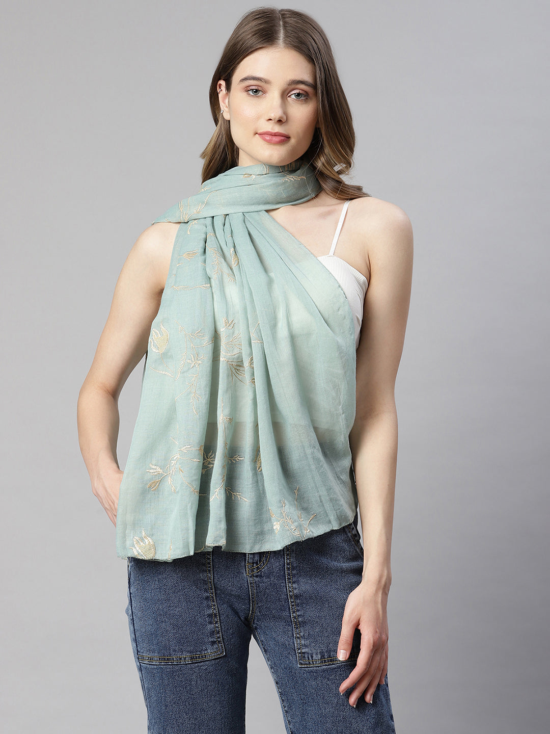  Olive leafs thread motif Stole