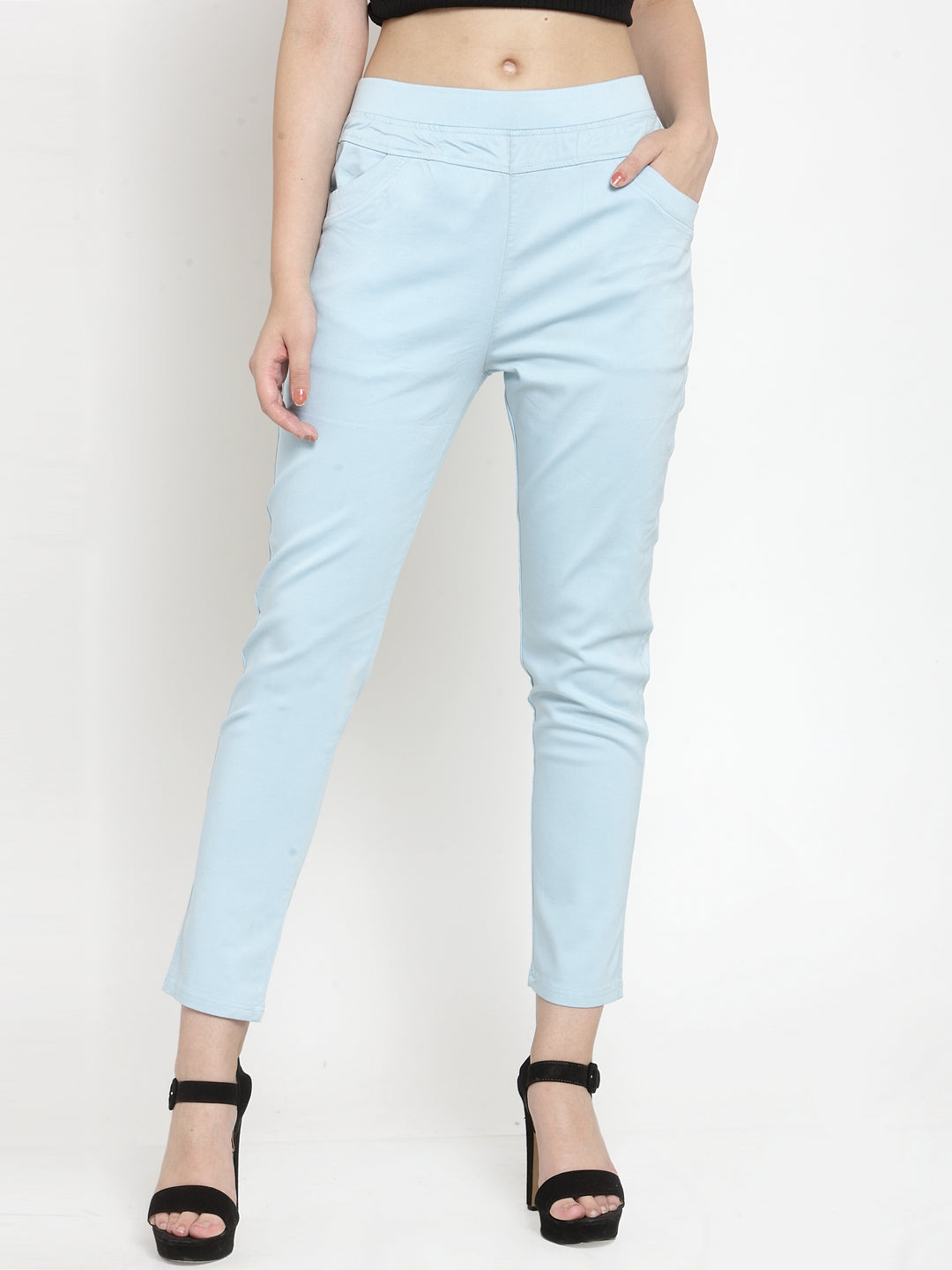 Women Black Solid Regular Fit Jeggings