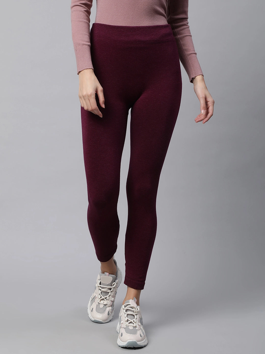 Women Maroon Body Hugging Slim Fit High Rise Legging –