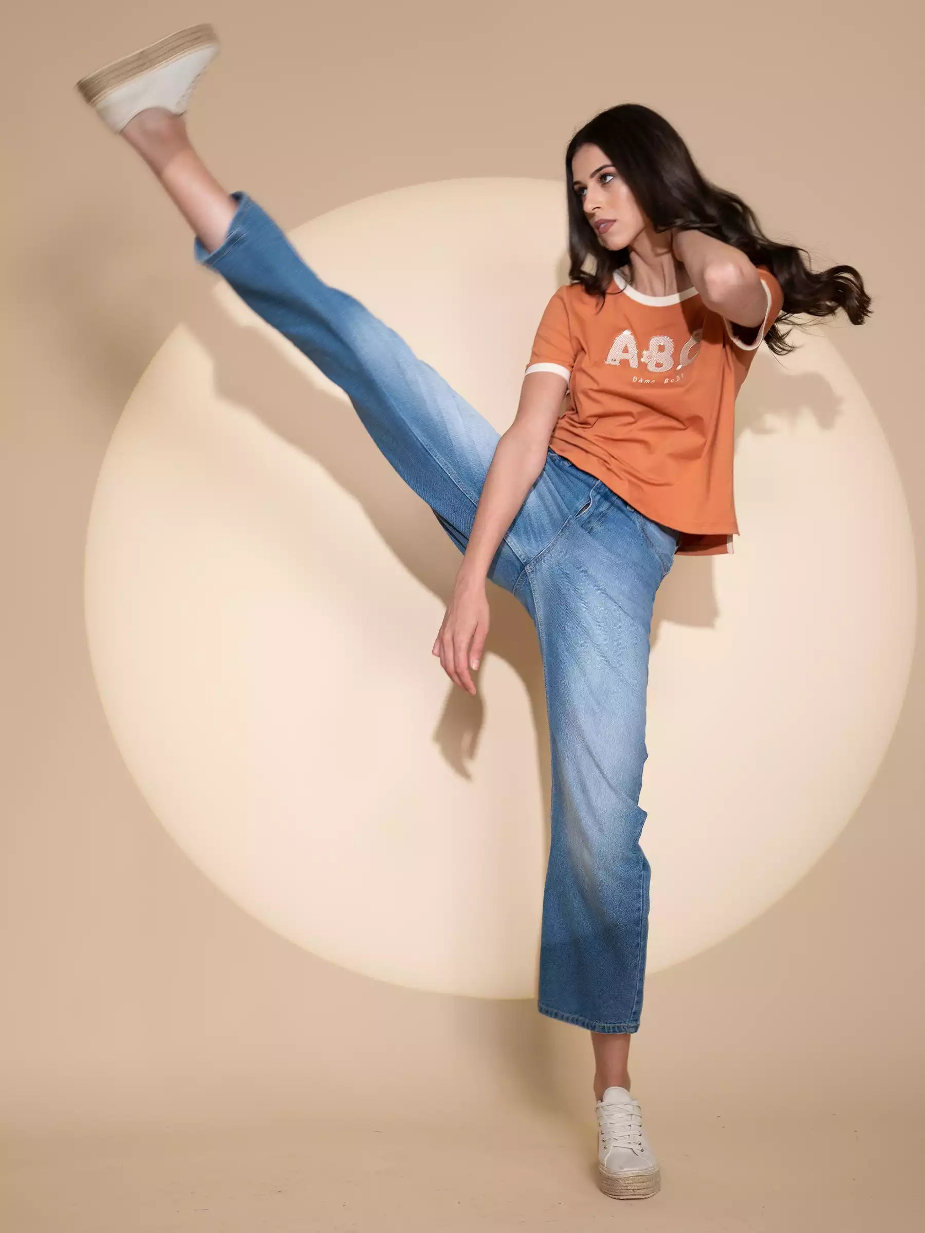 Women Blue Straight-Fit Ankle Length Stretchable Jeans