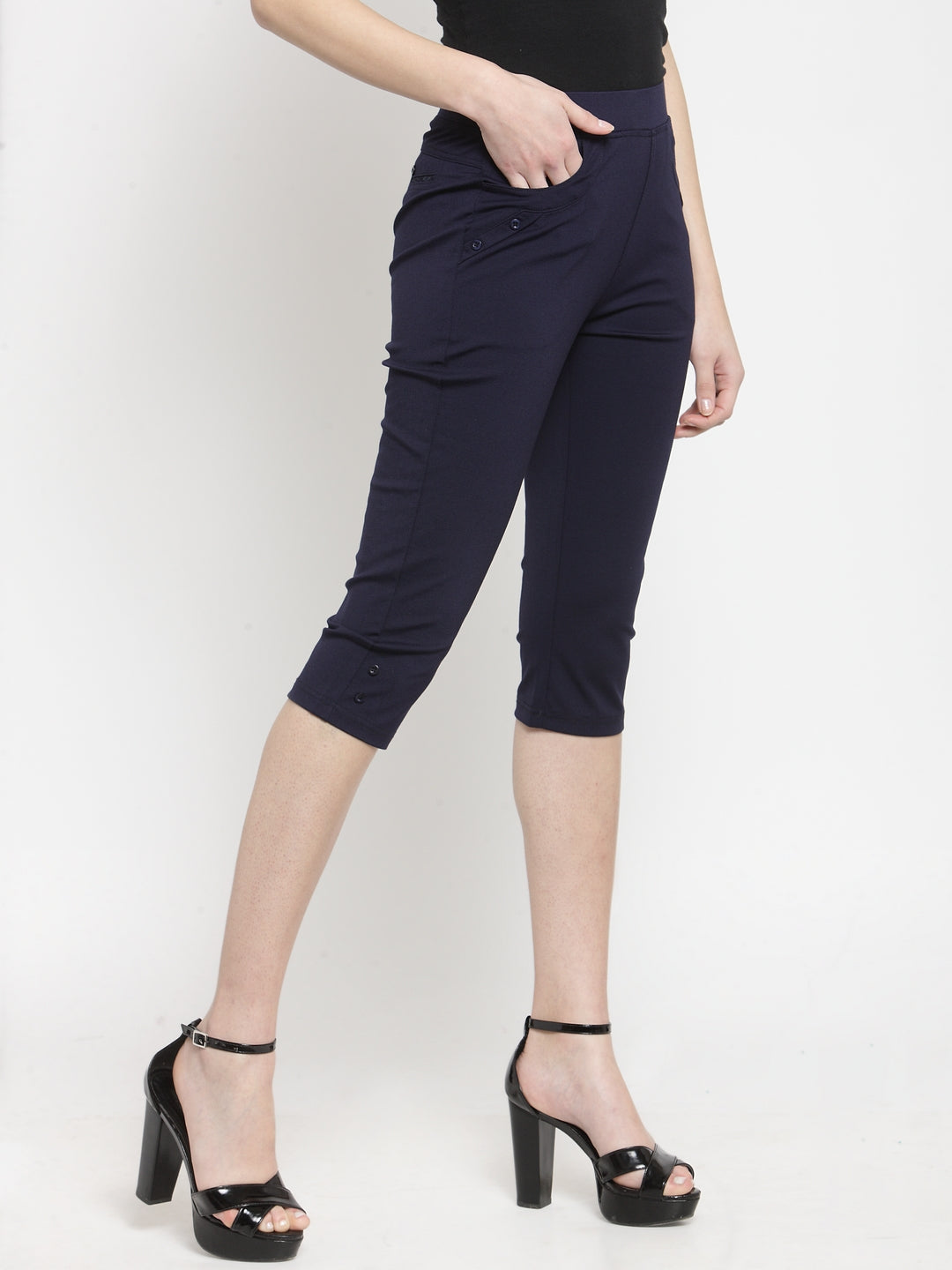 Women Skinny Fitted Navy Blue Solid Capri