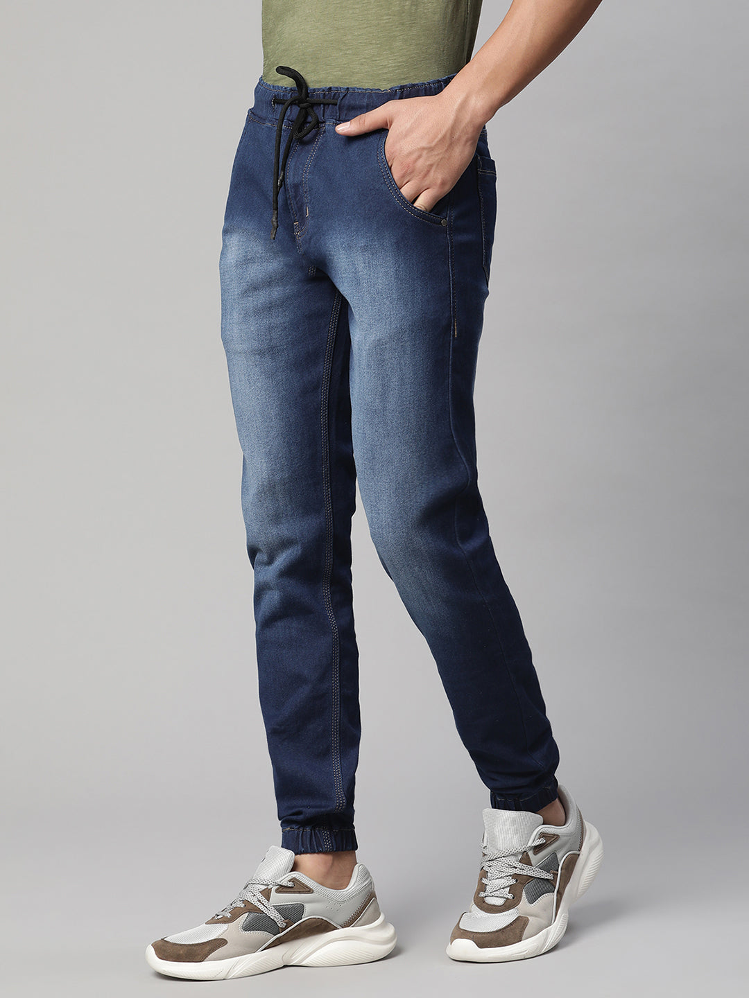Men Blue Faded Solid Cotton Jogger - Global Republic