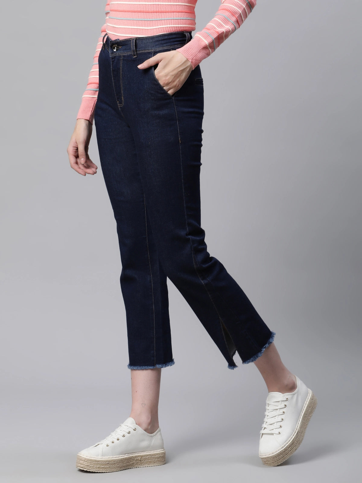 women blue slim fit jeans