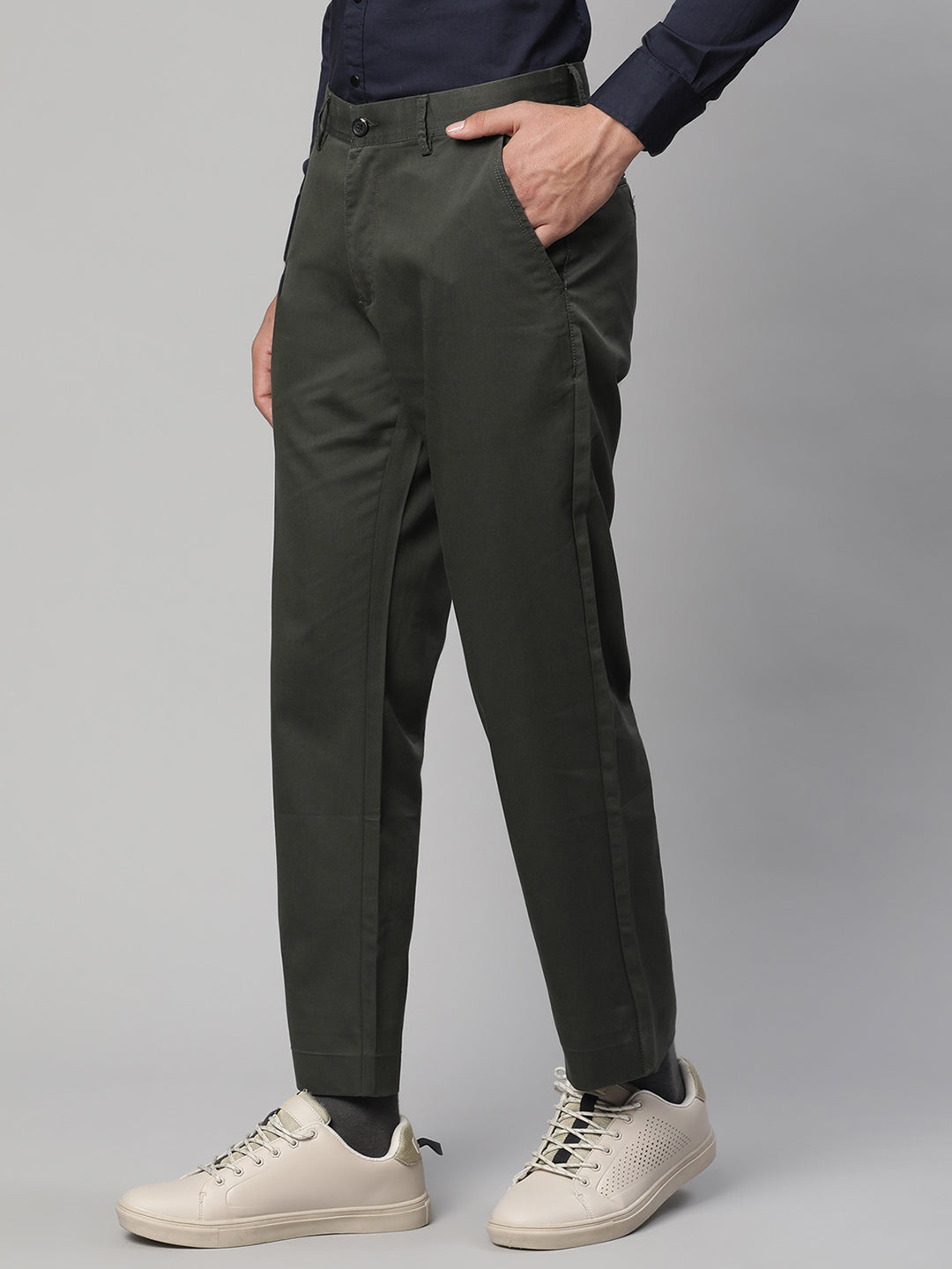Men Green Solid Cotton Trouser