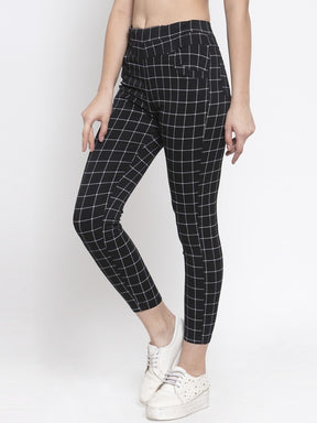 Women White Checked Black Mid Rise Stretchable Jegging