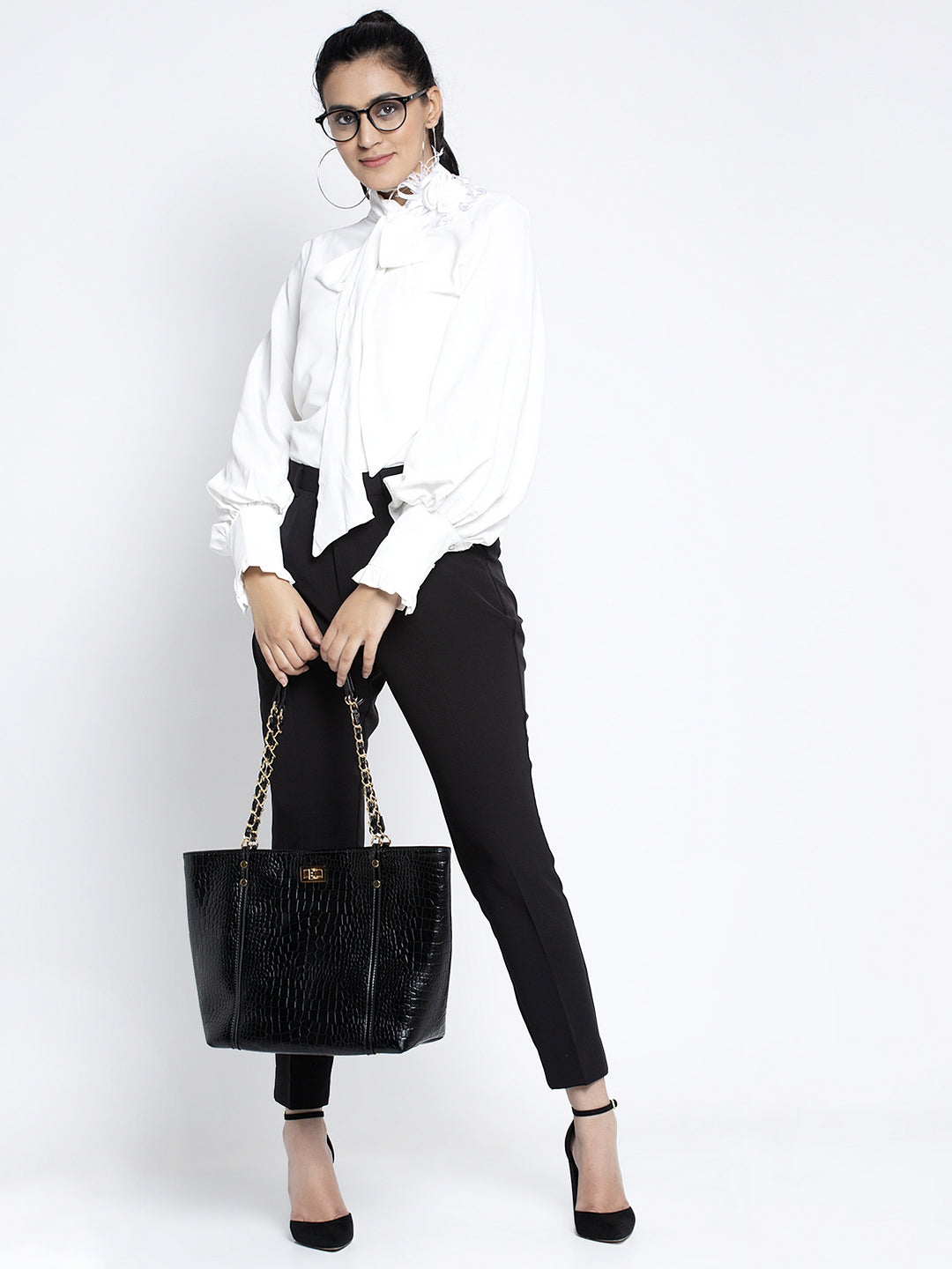 Women Black Solid Trousers