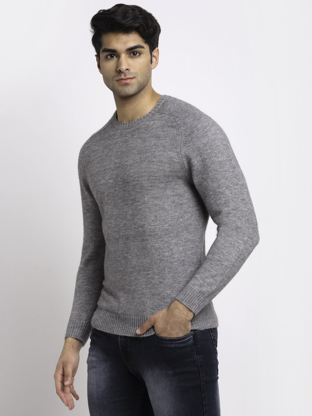 Men Grey Round Neck Knit Solid Pullover