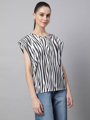 Women Loose Fit Black And White Printed Blouson Top