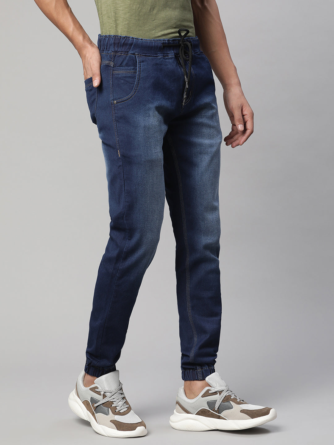 Men Blue Faded Solid Cotton Jogger - Global Republic