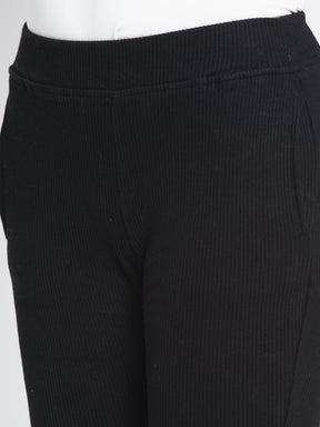 Women Black Solid Jegging