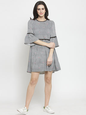 Women Black Checked Round Neck Shift Dress