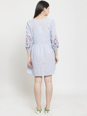 Women Blue Striped Round With V-Neck Shift Dress