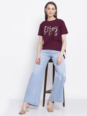 Women Maroon Printed T-Shirt with Knot Details at Hem