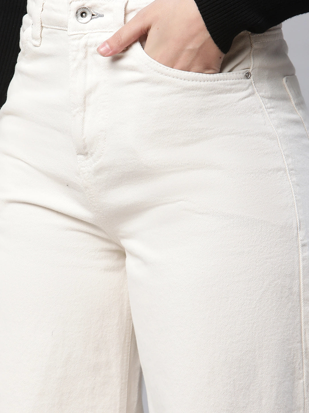 women off white jeans