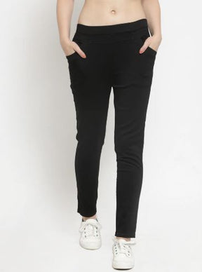 Plain Black Mid-Rise Jegging