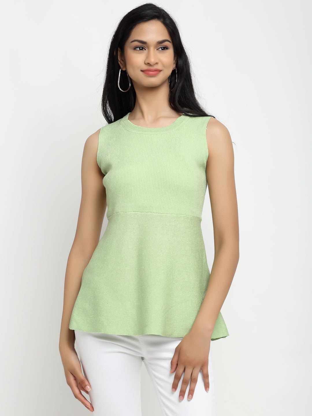 women green round neck solid top